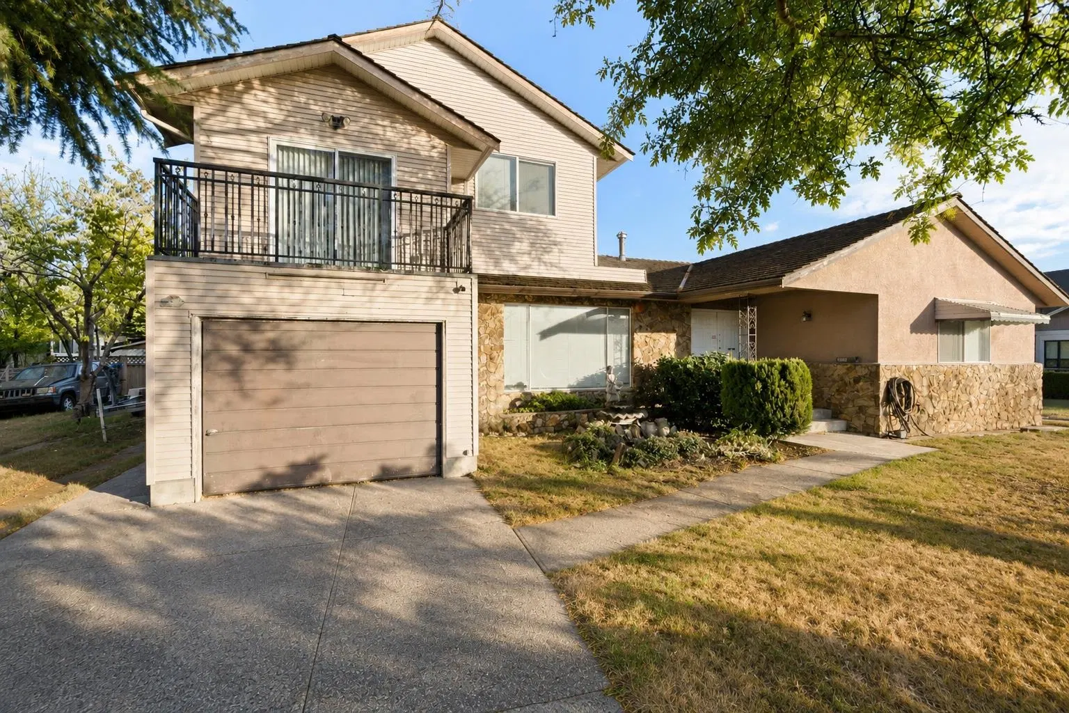 Photo 1 of 28 at 11760 Sealord Road