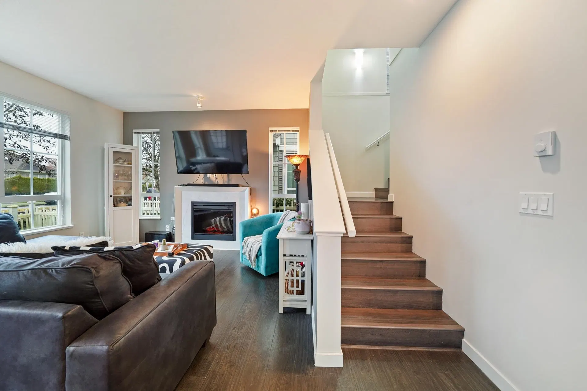 Photo 5 of 37 at #17 – 5510 Admiral Way