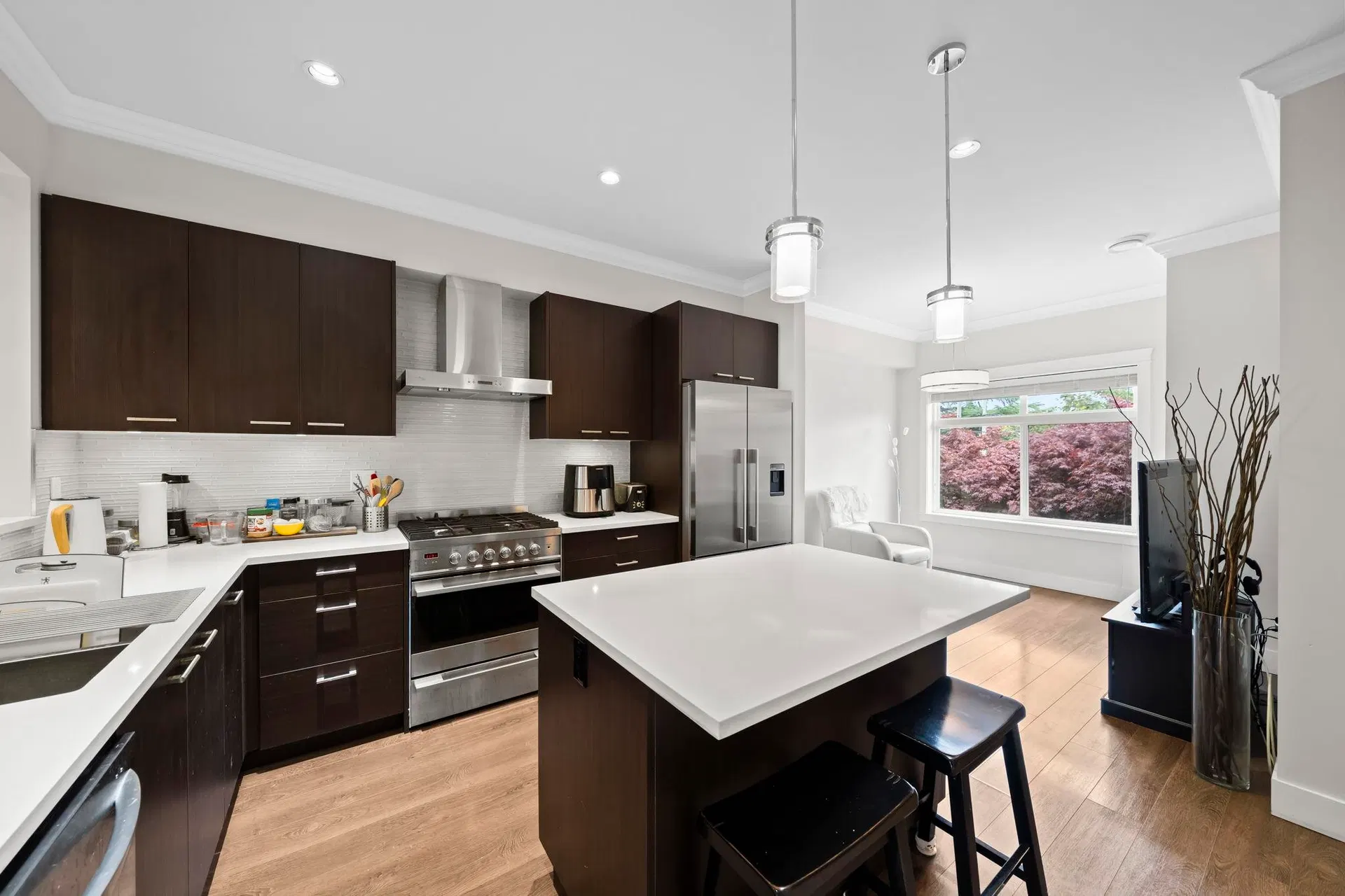 Photo 5 of 24 at #4 – 5180 Blundell Road