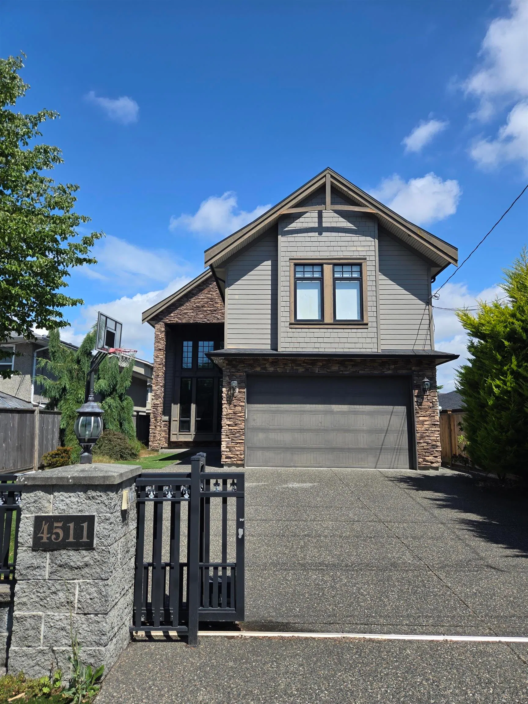 Photo 1 of 7 at 4511 Steveston Highway