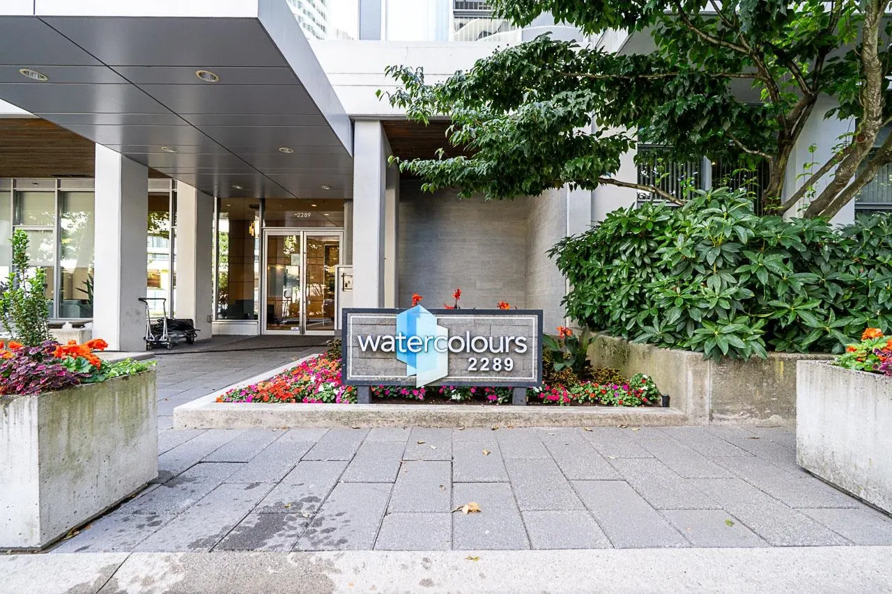 Photo 4 of 40 at #2708 – 2289 Yukon Crescent