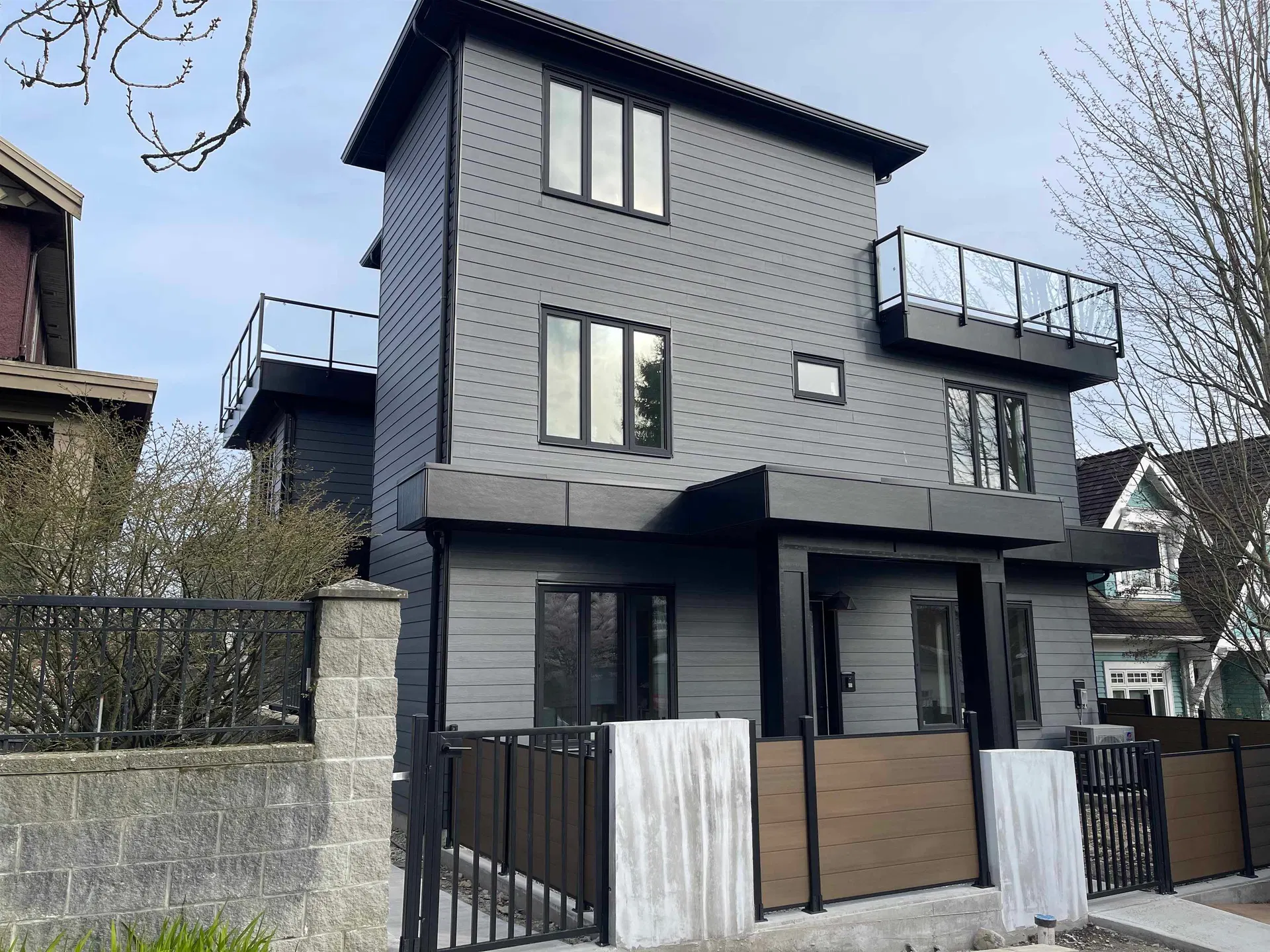 #1 – 2452 Harrison Drive