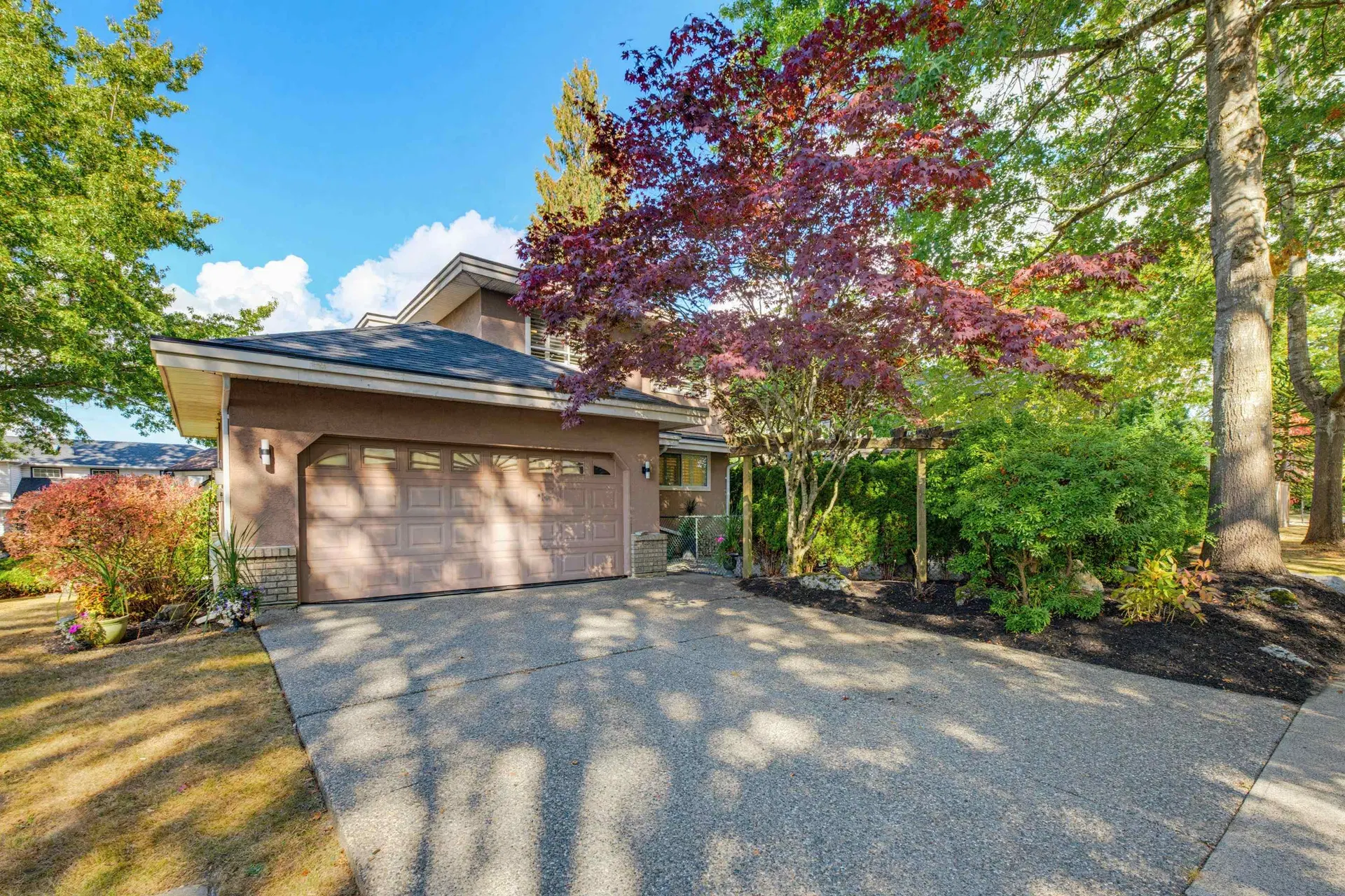 Photo 4 of 36 at 4642 219 Street
