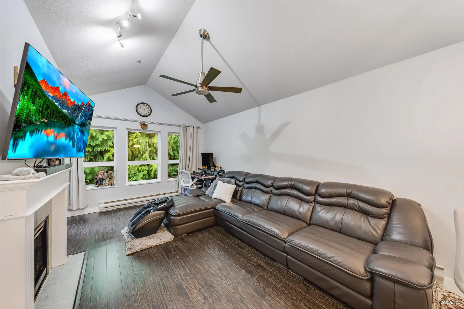 Photo 3 of 26 at #405 – 9688 148 Street