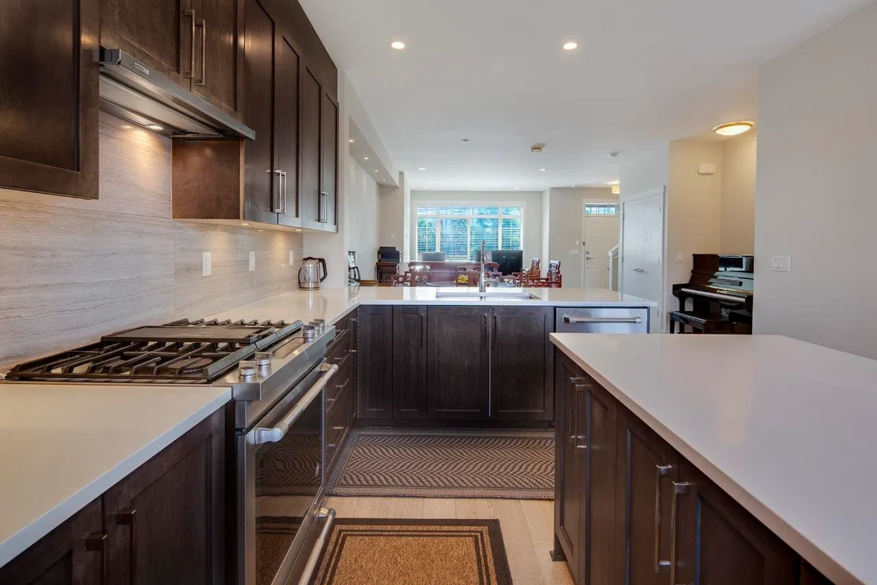 Photo 5 of 39 at 16439 24 Avenue