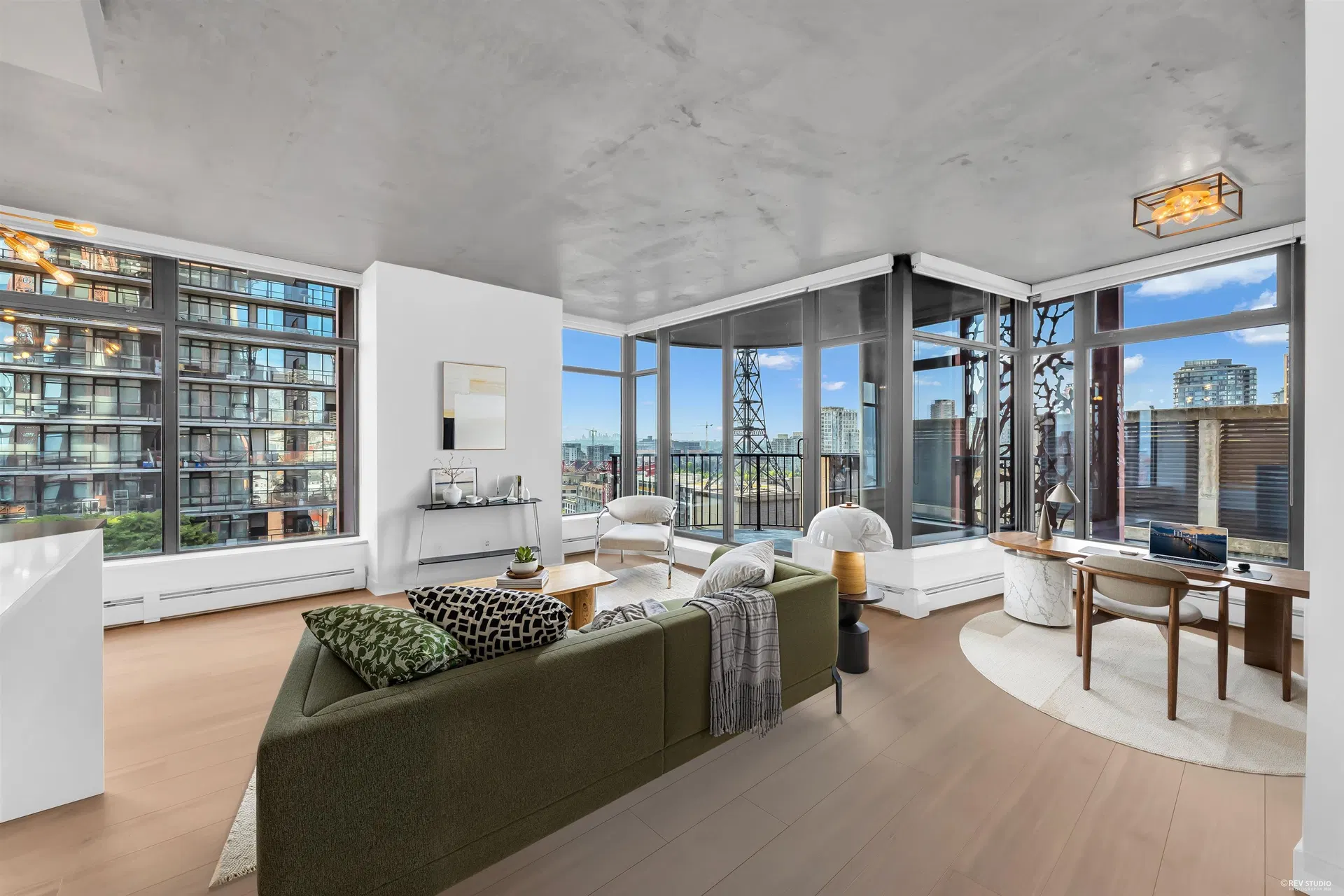 Photo 3 of 32 at #1806 – 128 W Cordova Street