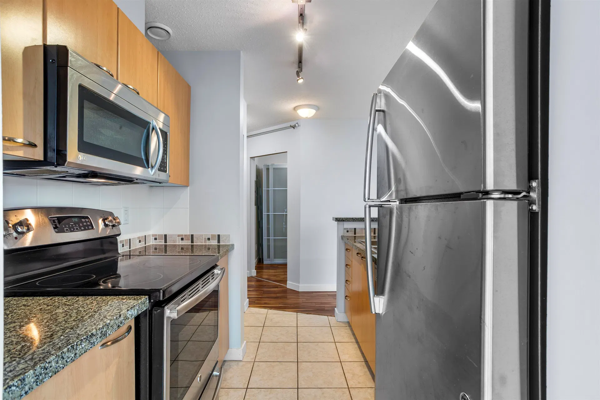 Photo 5 of 26 at #1506 – 1420 W Georgia Street