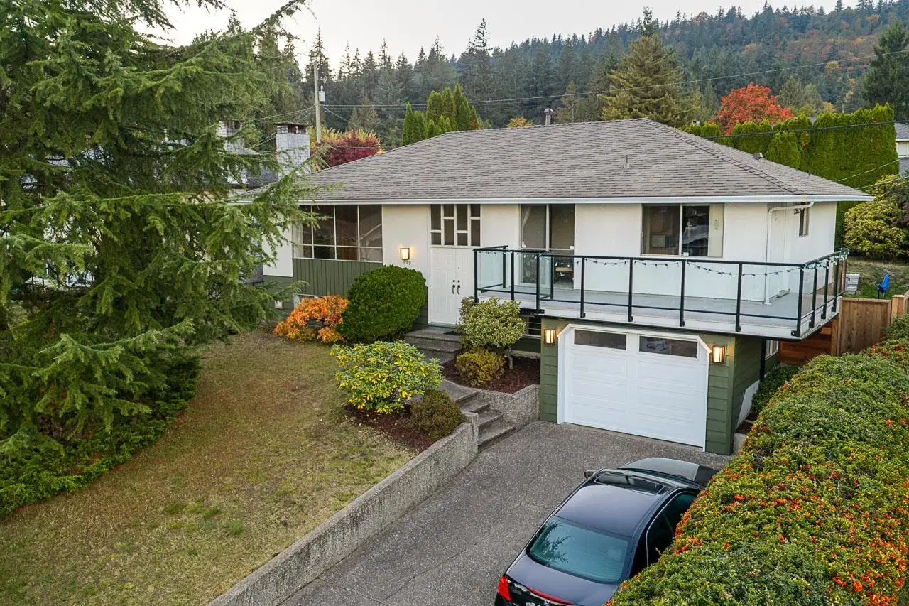 899 Glencoe Drive