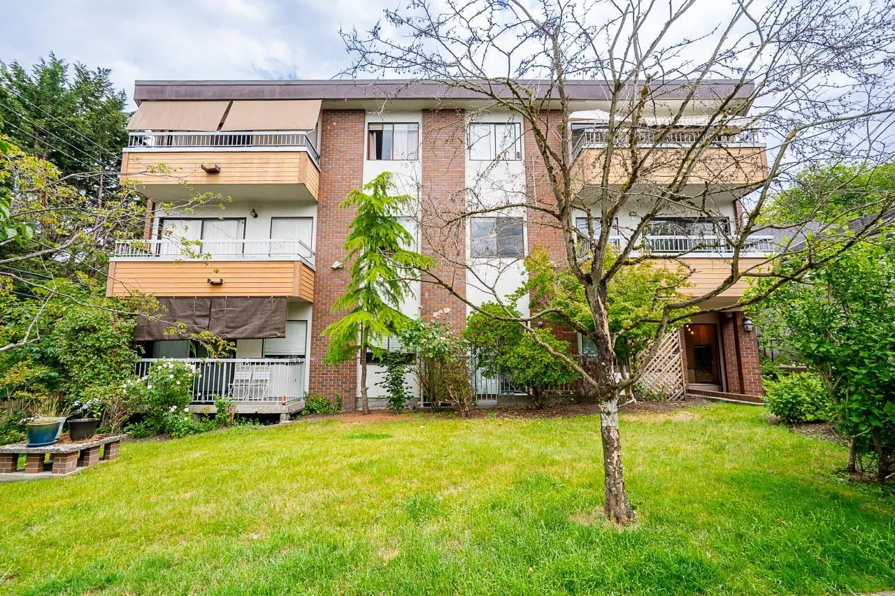 Photo 2 of 29 at #302 – 138 Templeton Drive