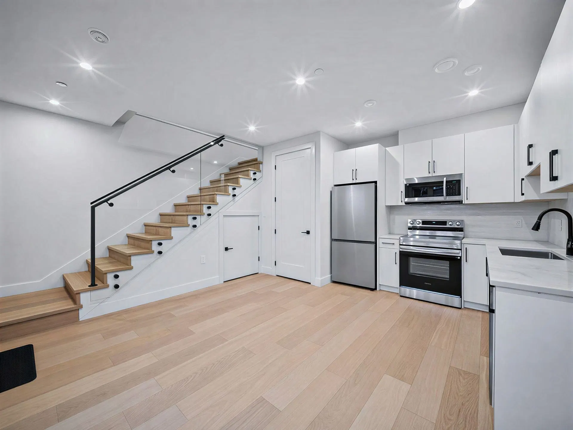 #2 – 6989 Kerr Street