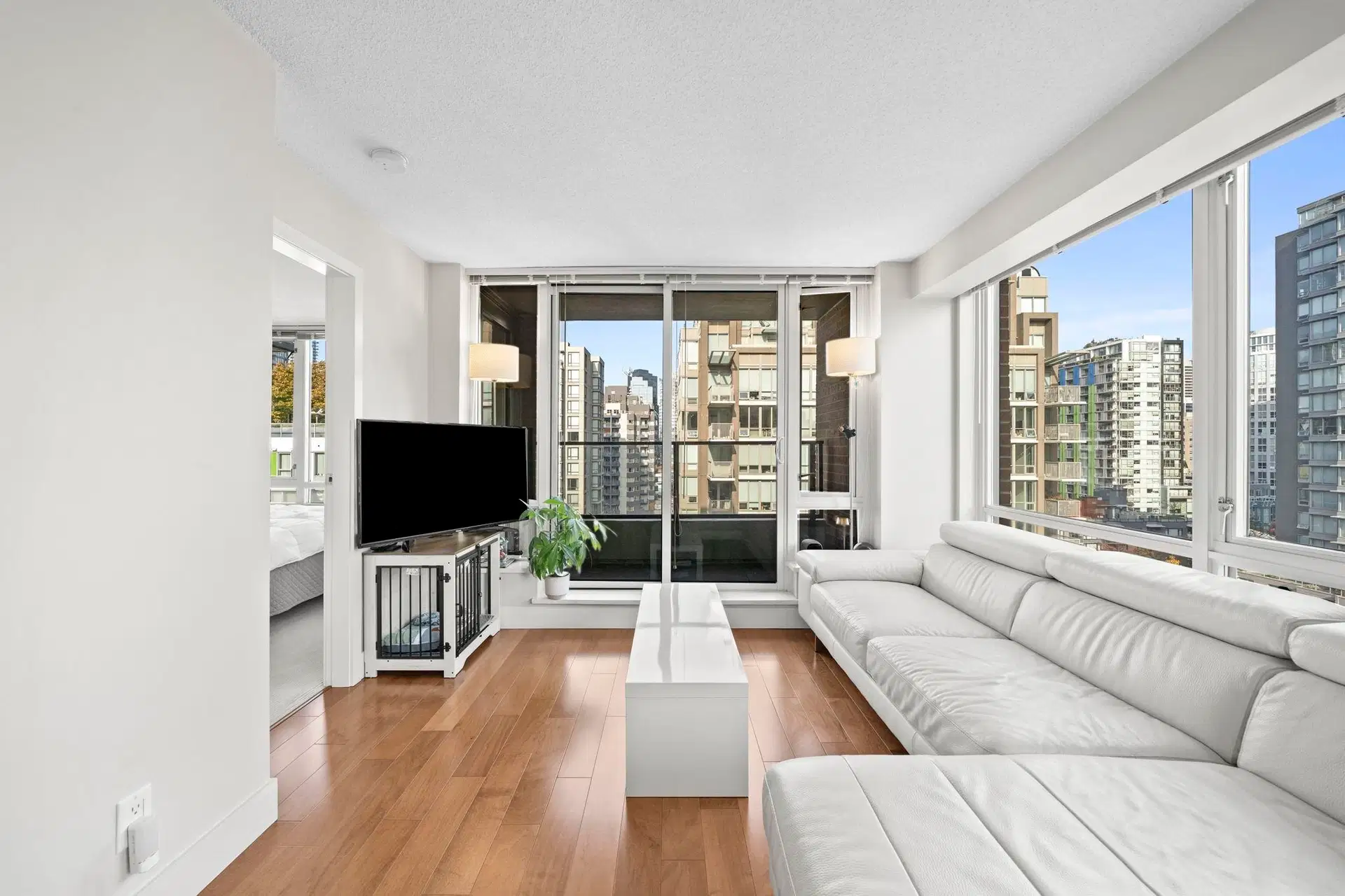 #1506 – 1088 Richards Street