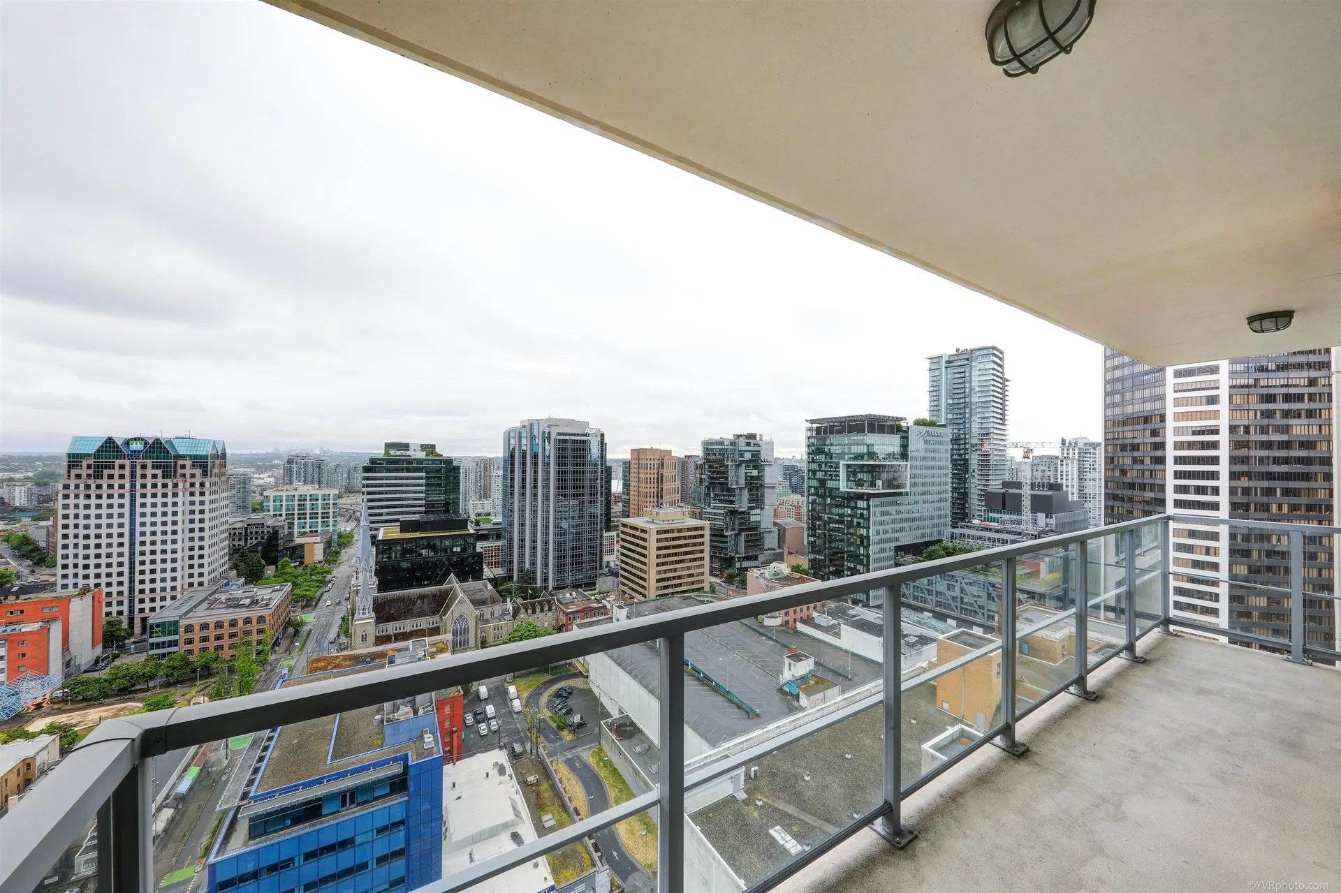 Photo 2 of 16 at #2611 – 610 Granville Street