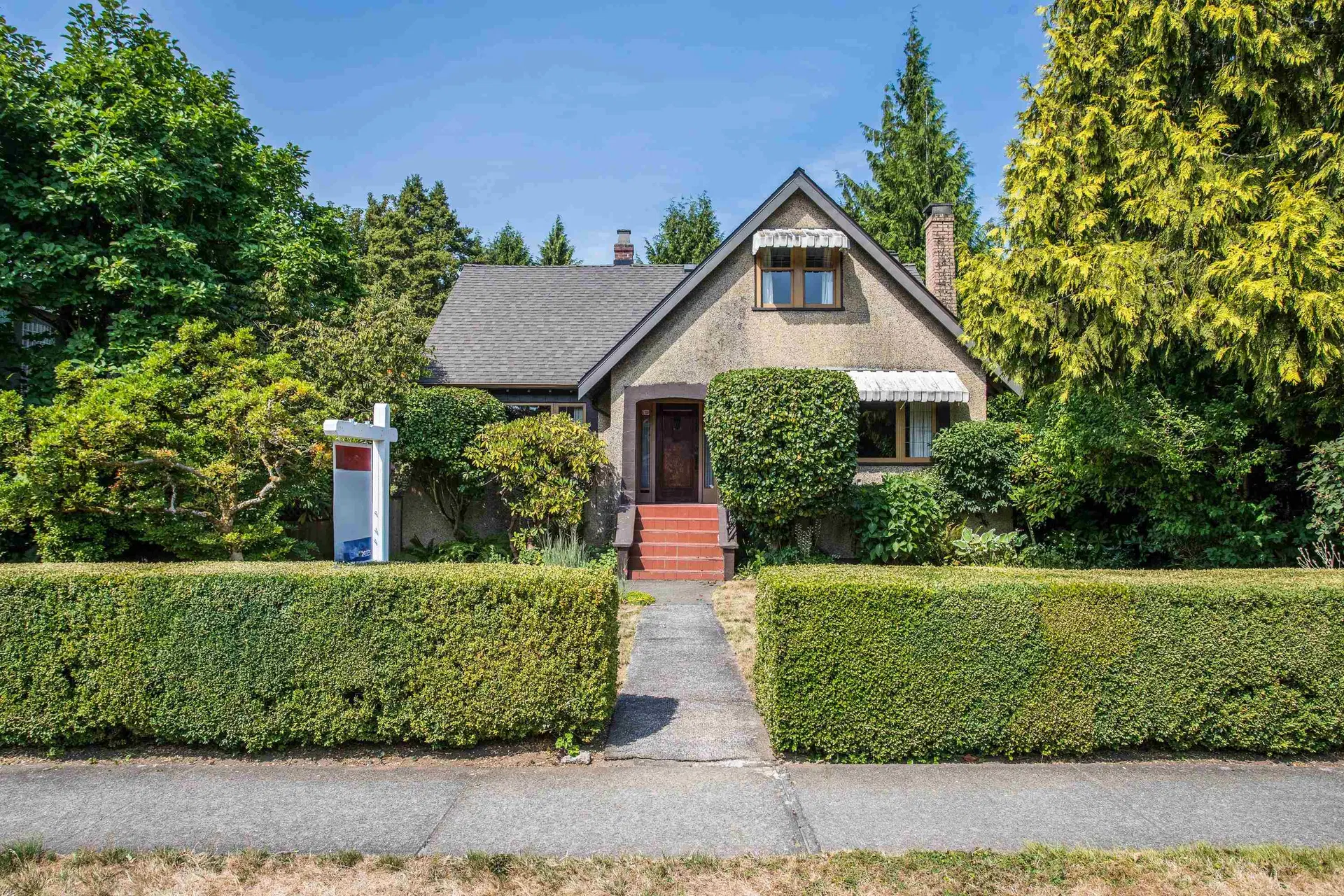 Photo 1 of 40 at 6857 Laburnum Street