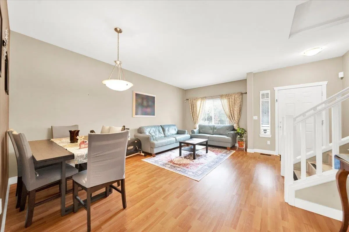 Photo 5 of 33 at 16628 60 Avenue