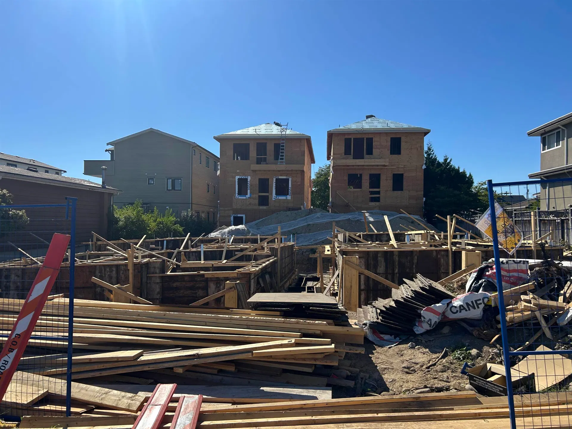 Photo 1 of 4 at #4 – 7337 Dow Avenue