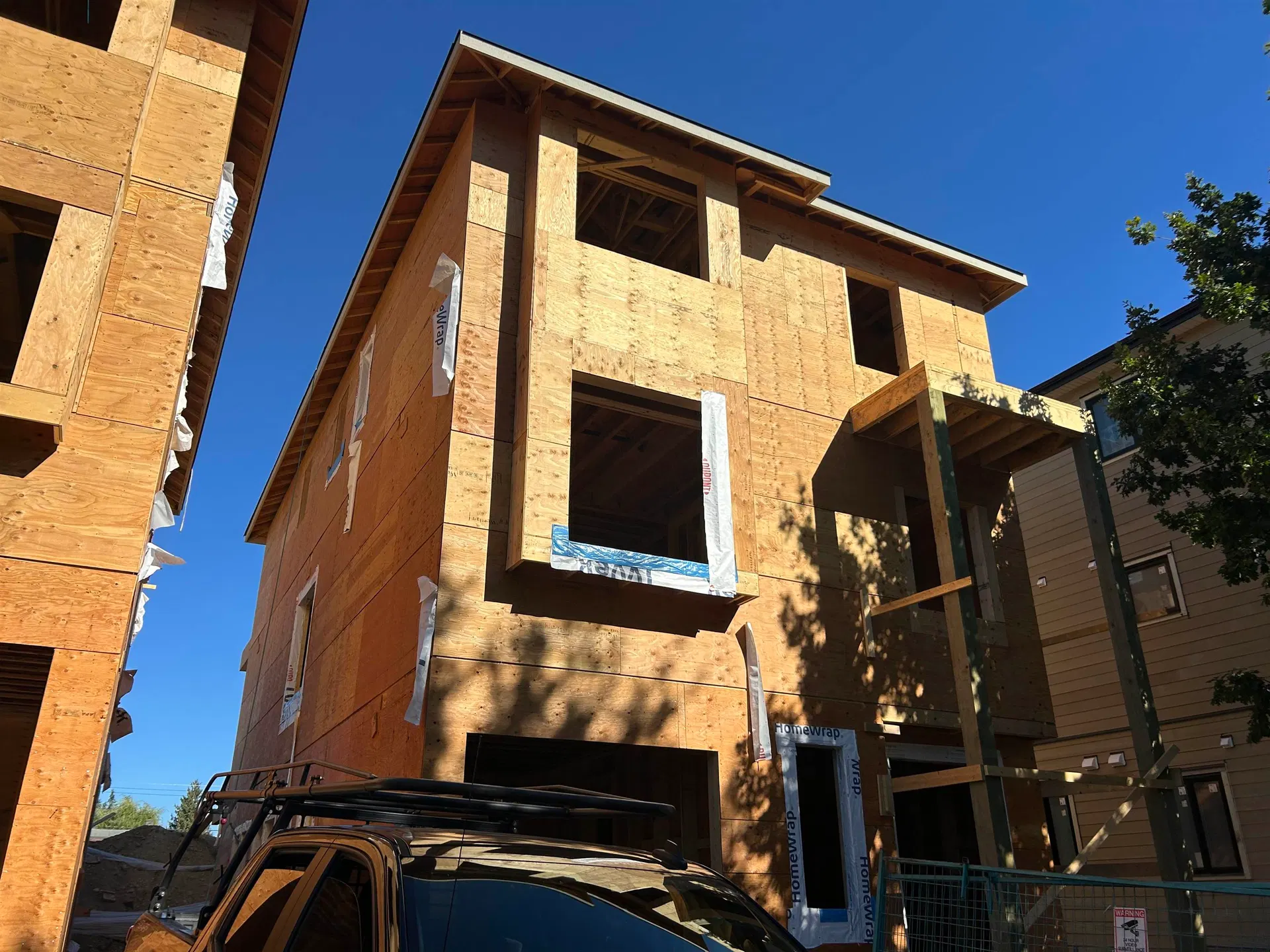 Photo 2 of 4 at #4 – 7337 Dow Avenue