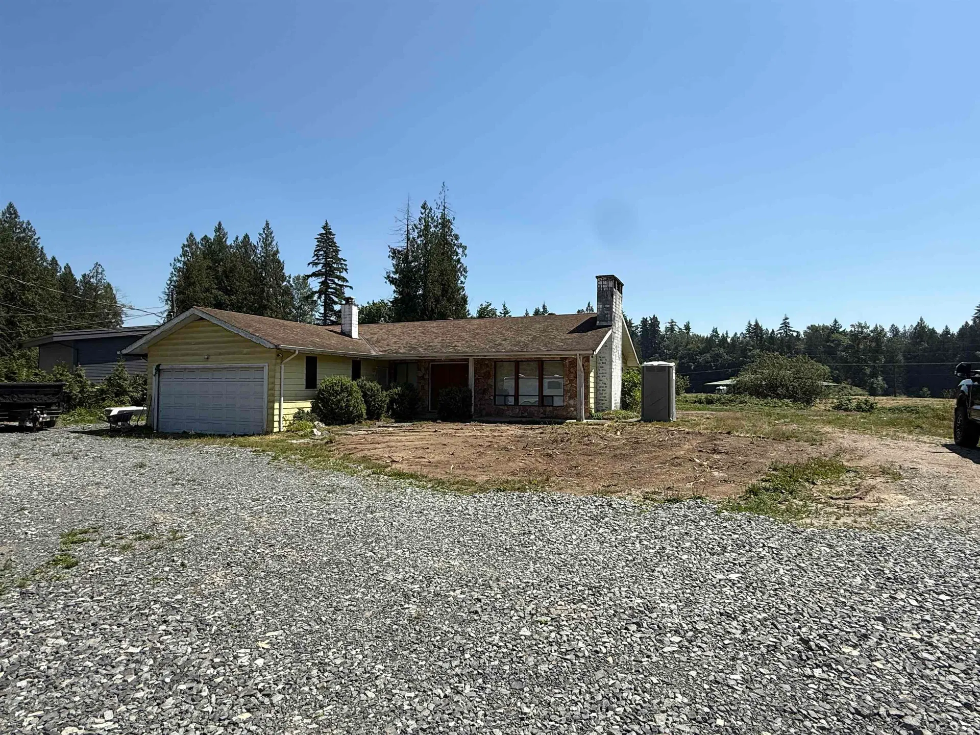 Photo 3 of 7 at 22134 96 Avenue