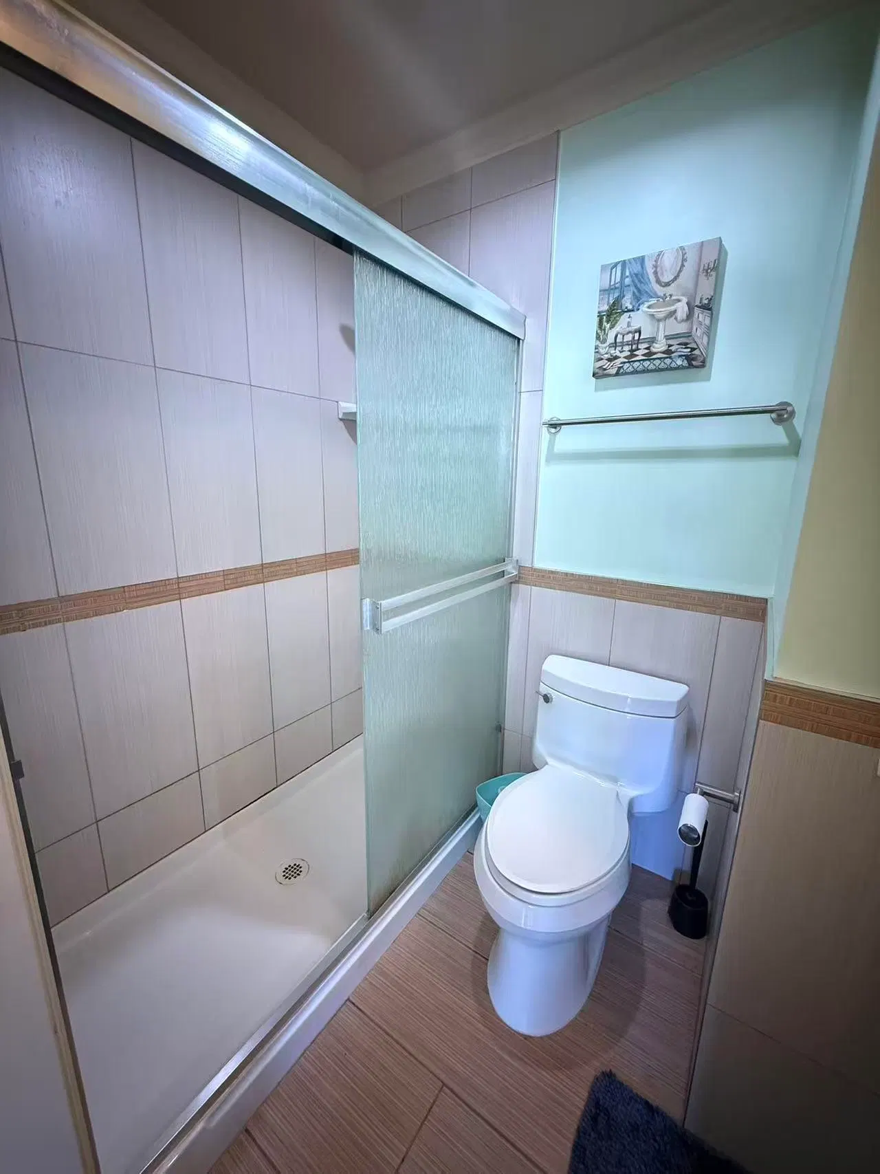 Photo 5 of 24 at 4387 4387 William Street