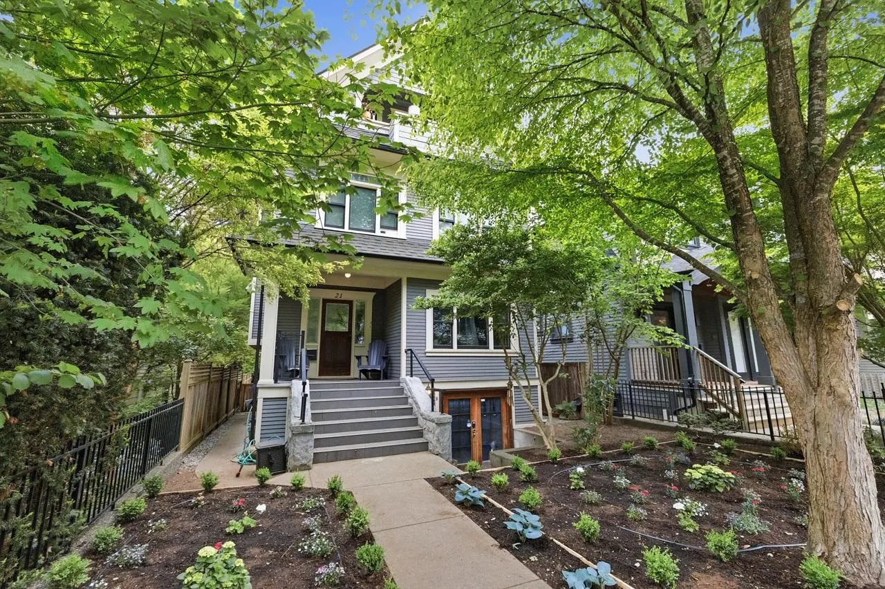 Photo 2 of 11 at 21 E 22nd Avenue