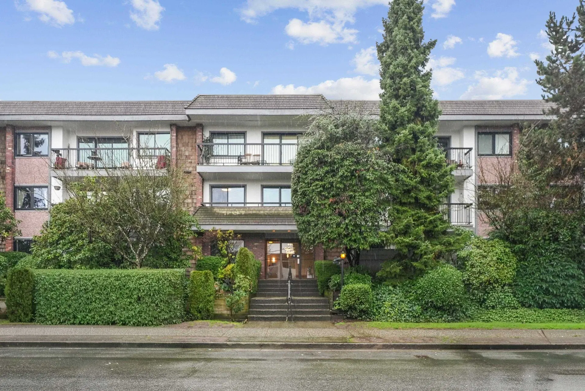 Photo 1 of 17 at #201 – 444 E 6th Avenue