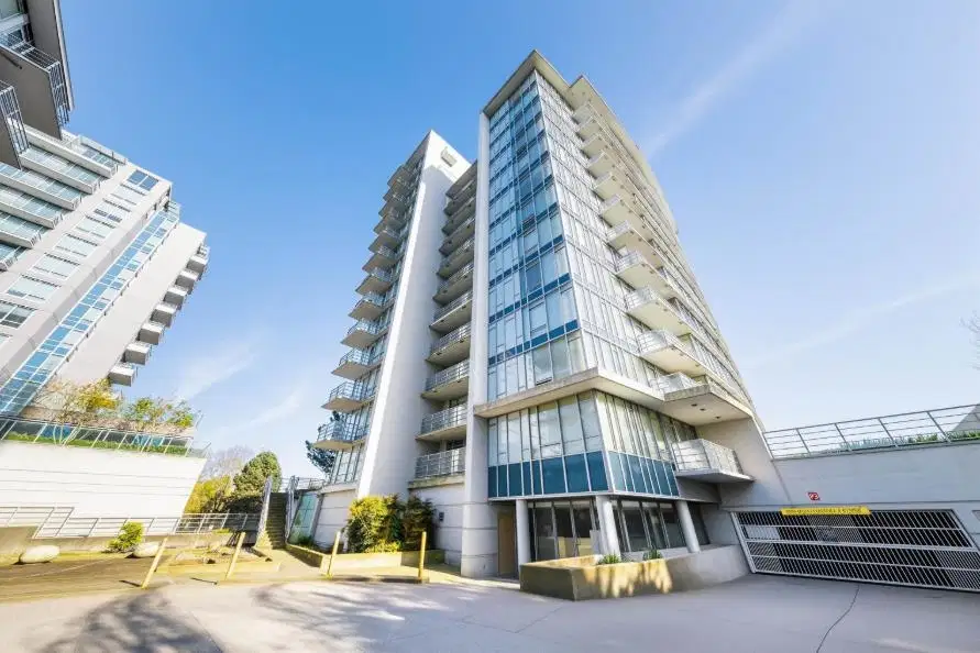 #1701 – 8288 Lansdowne Road