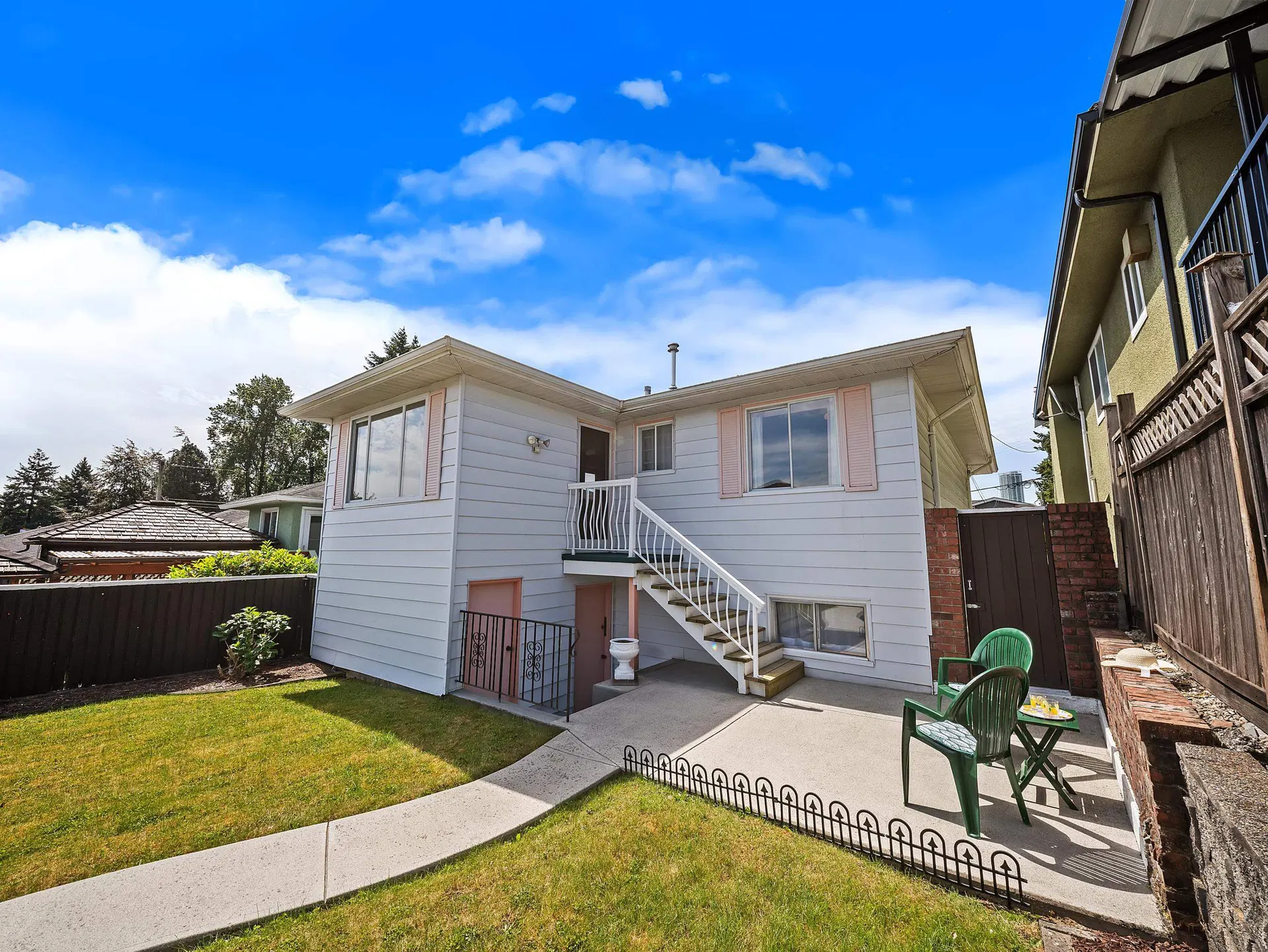 Photo 5 of 40 at 7766 Davies Street