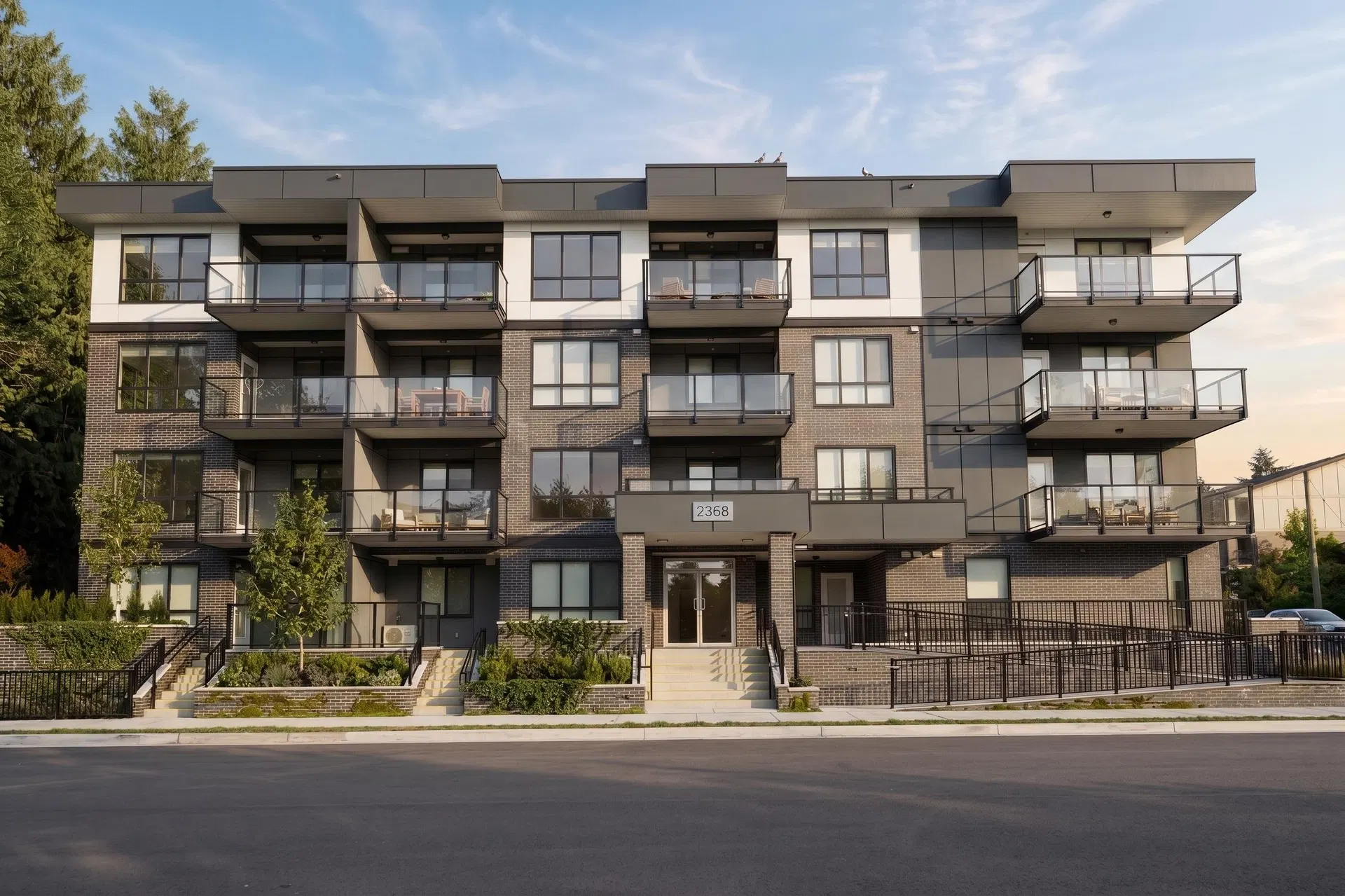 Photo 2 of 8 at #303 – 2368 Shaughnessy Street