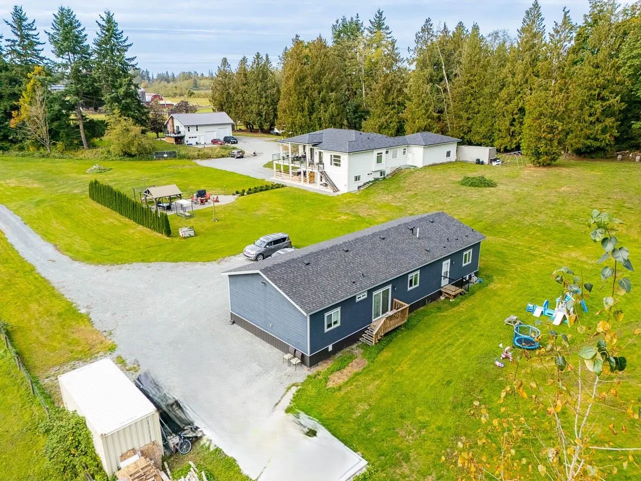 Photo 4 of 39 at 934 248 Street