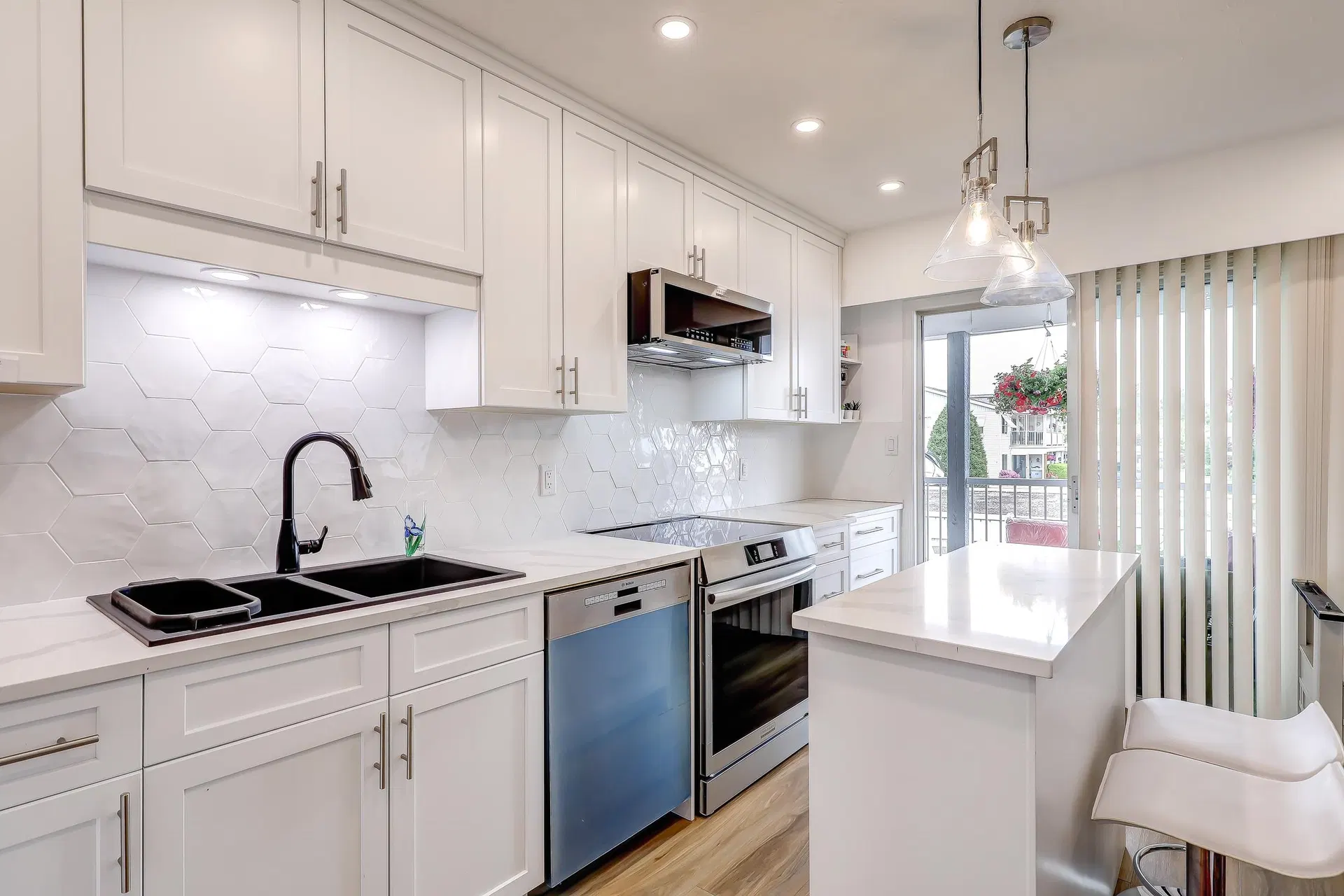 Photo 5 of 29 at #46 – 32691 Garibaldi Drive
