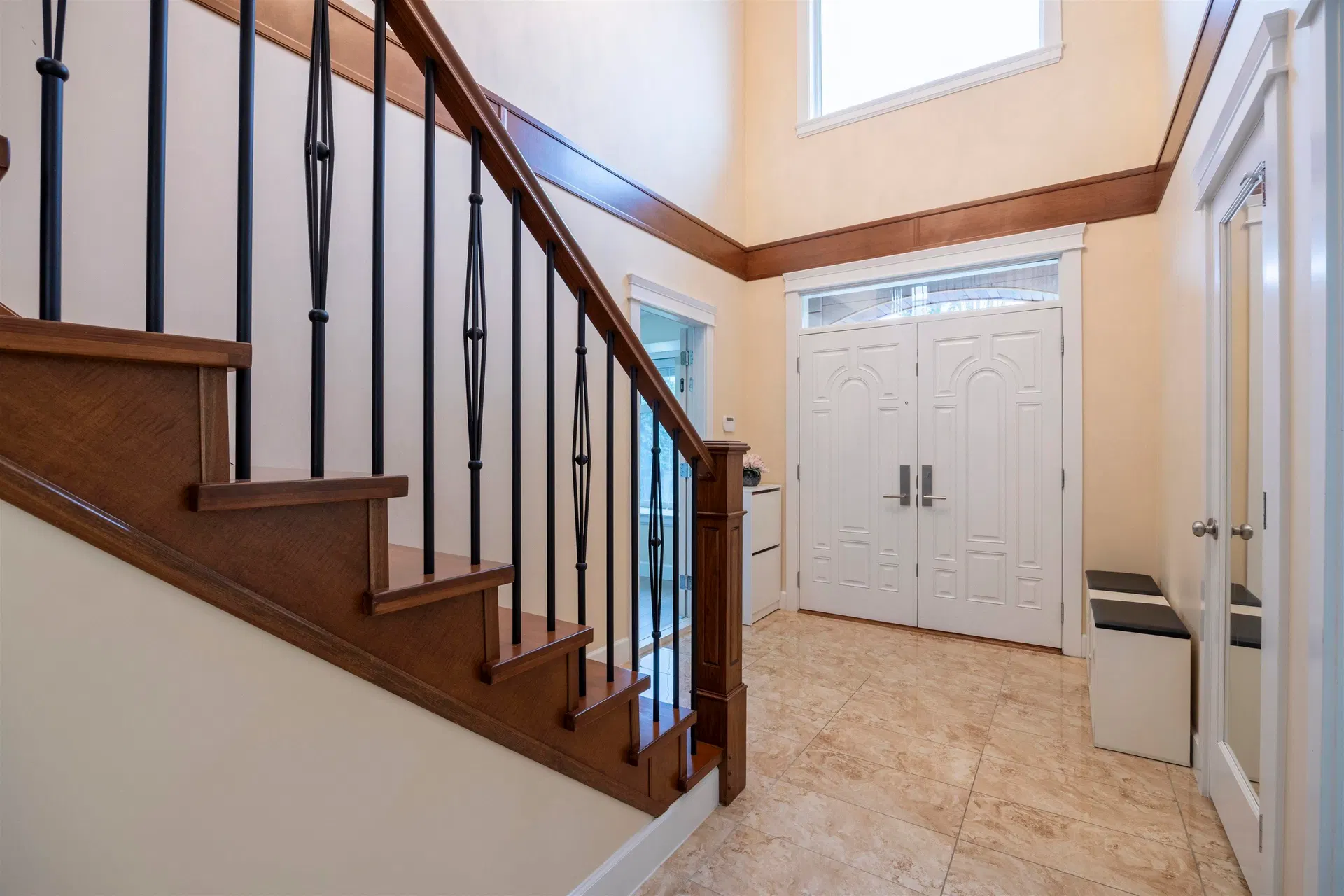 Photo 2 of 31 at 4346 Wildwood Crescent