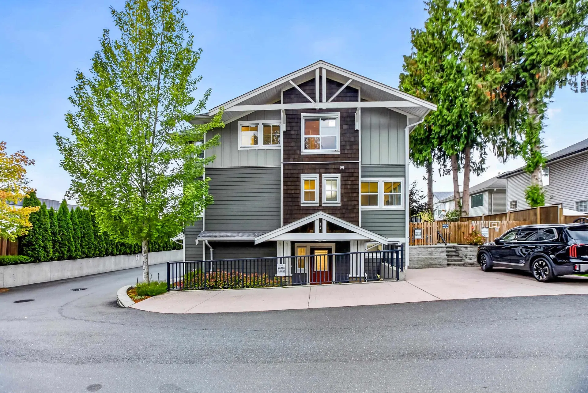 Photo 2 of 40 at #16 – 9989 240a Street