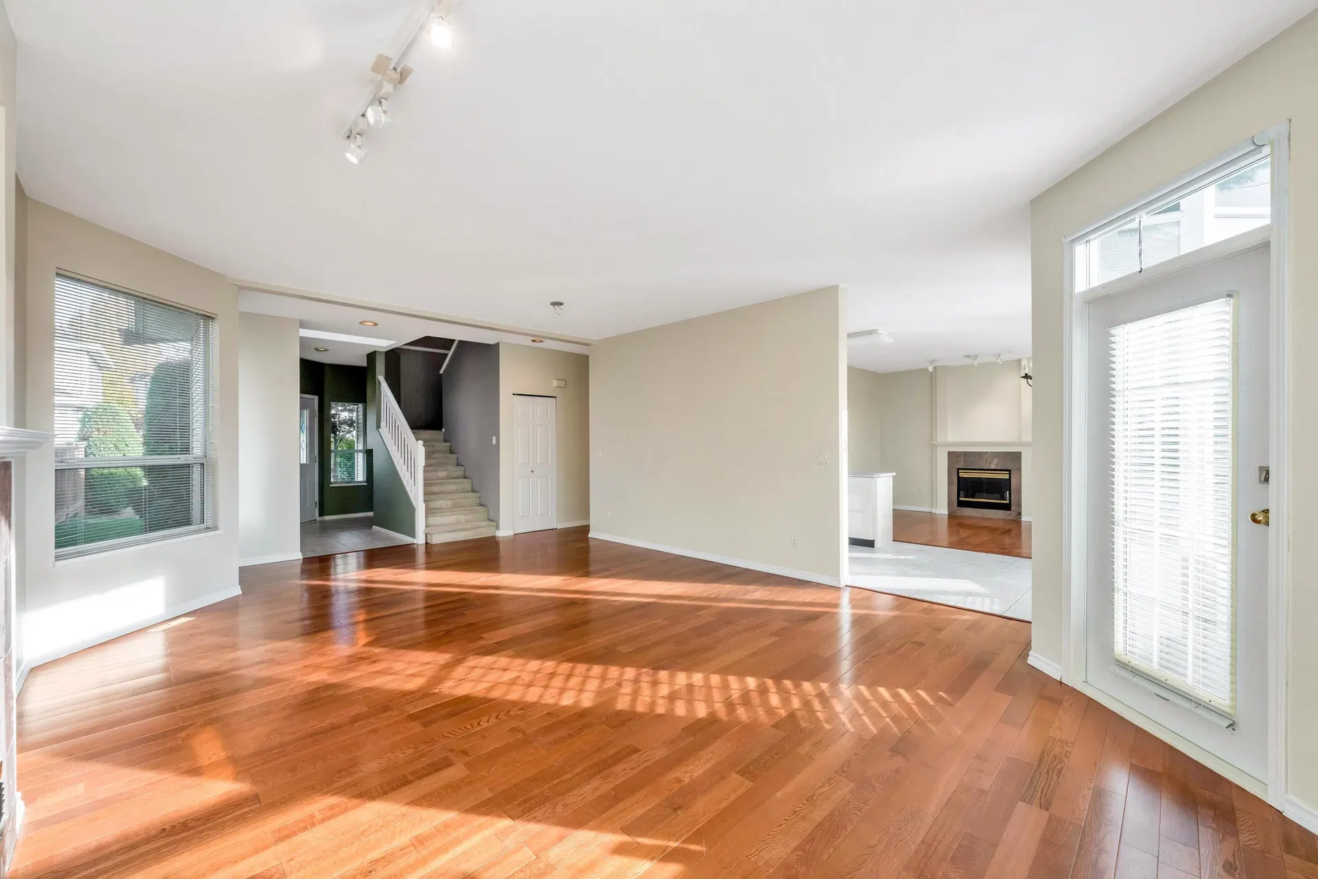Photo 5 of 40 at #1 – 20881 87 Avenue