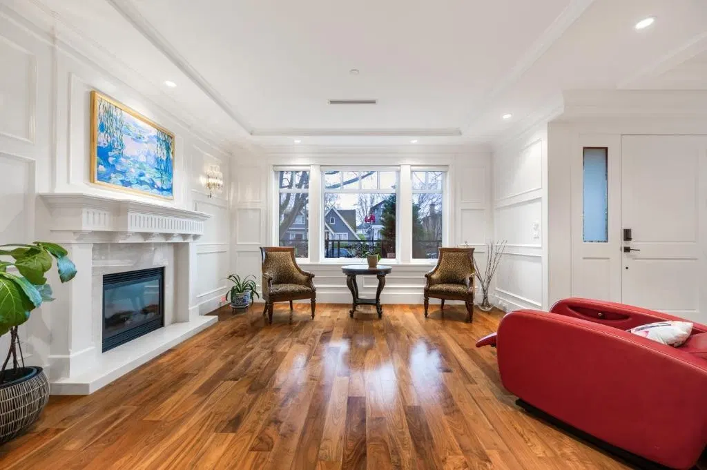 Photo 4 of 31 at 2979 W 31st Avenue