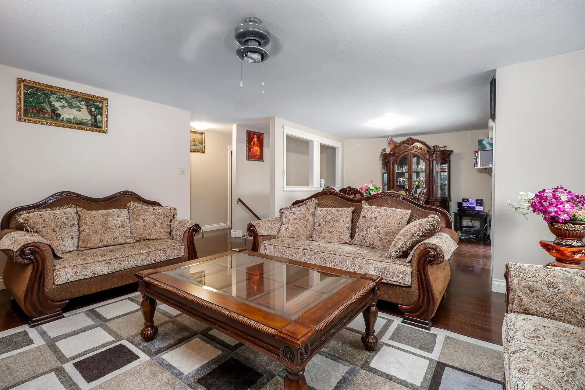 Photo 5 of 15 at 13025 96 Avenue