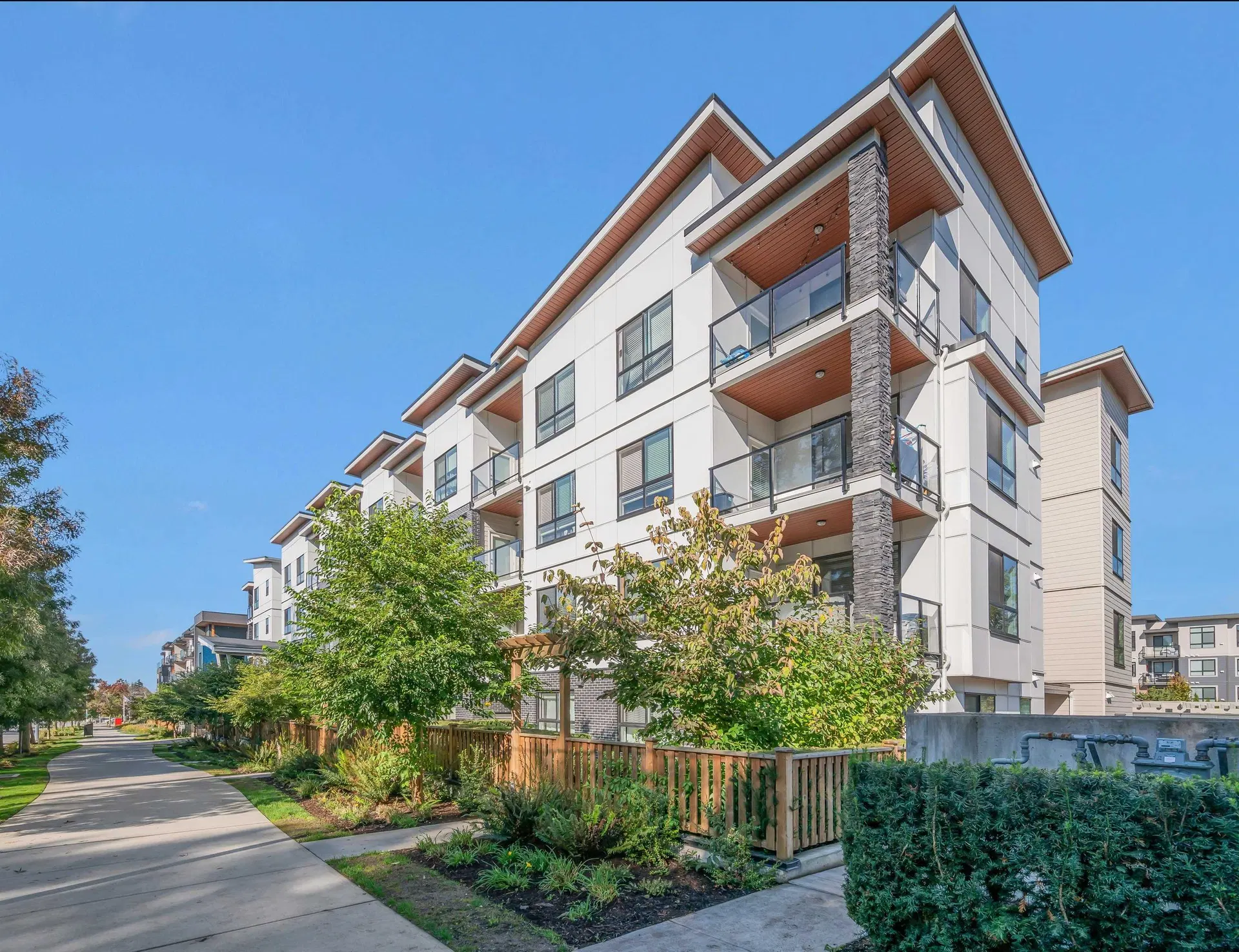 Photo 2 of 37 at #309 – 20362 72b Avenue