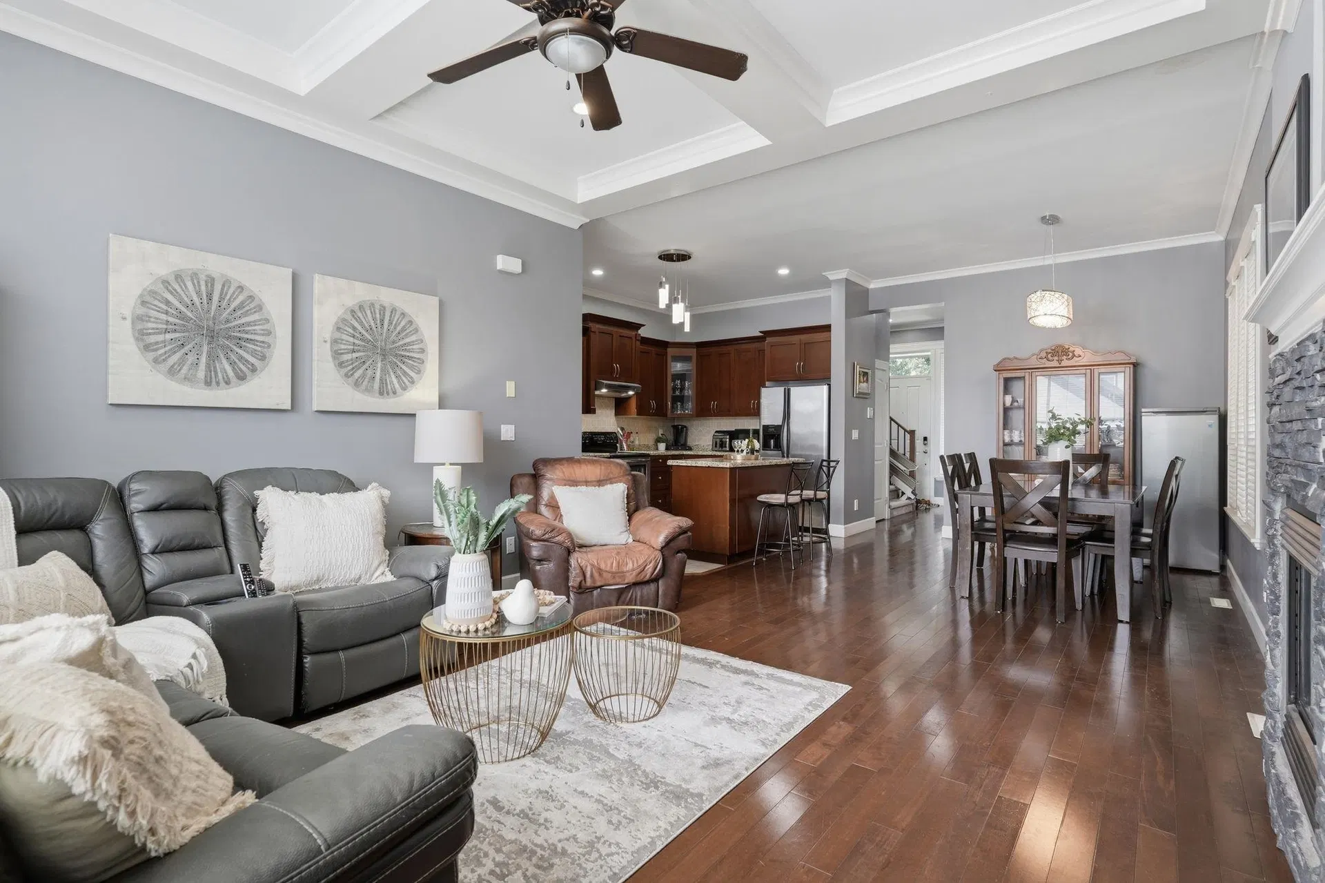 Photo 5 of 39 at 6814 192 Street