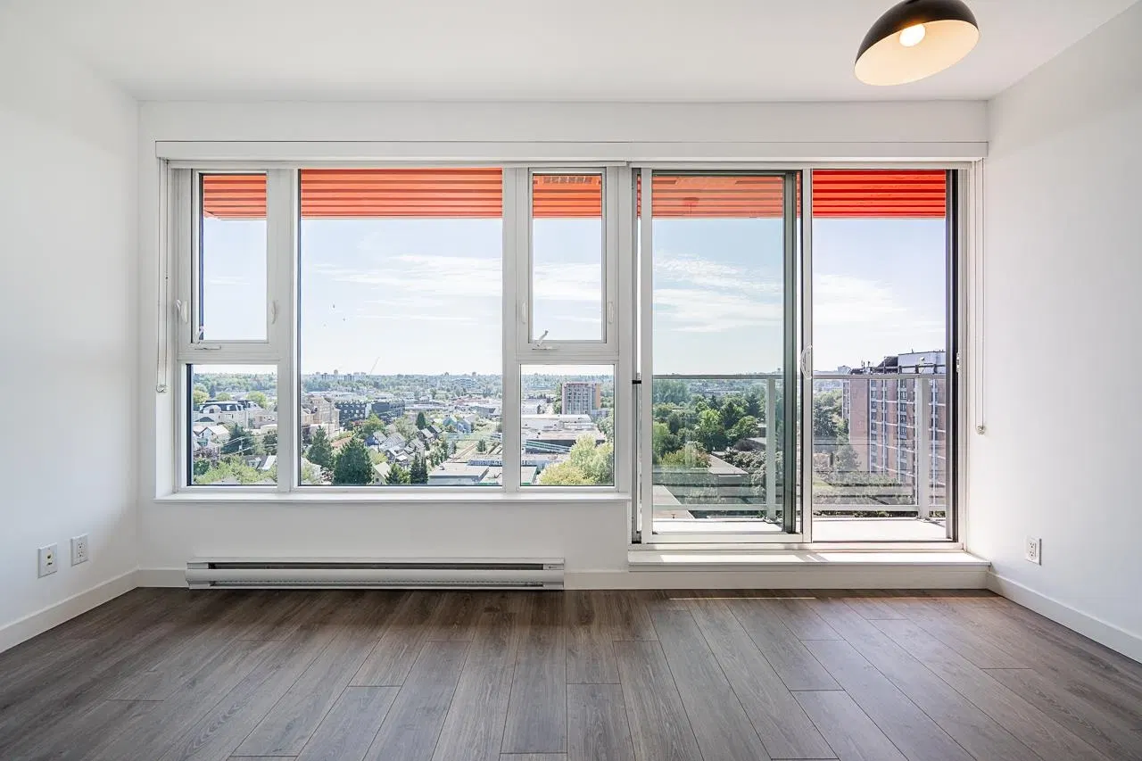 Photo 4 of 28 at #1006 – 983 E Hastings Street