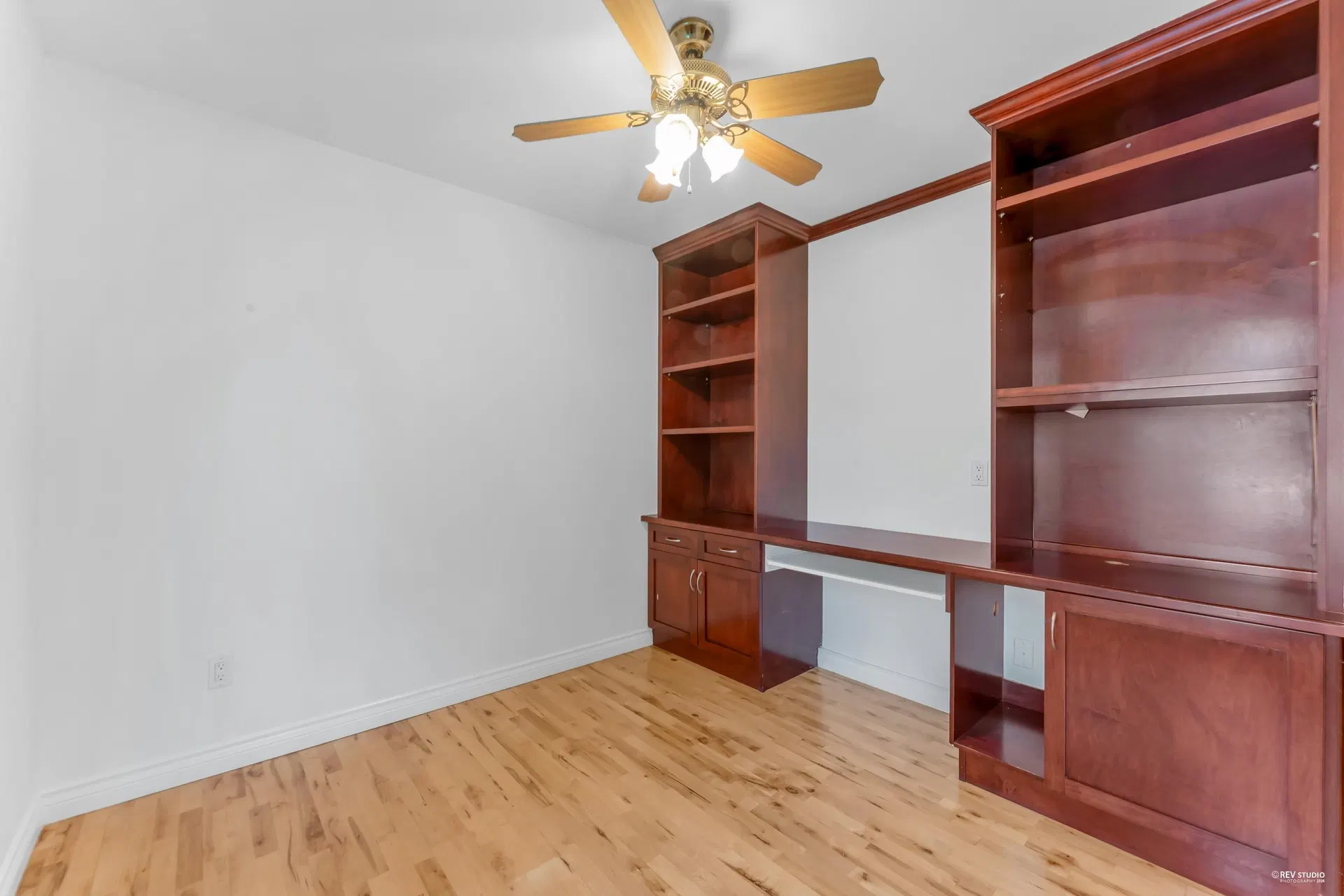 Photo 5 of 16 at 8063 Wiltshire Boulevard