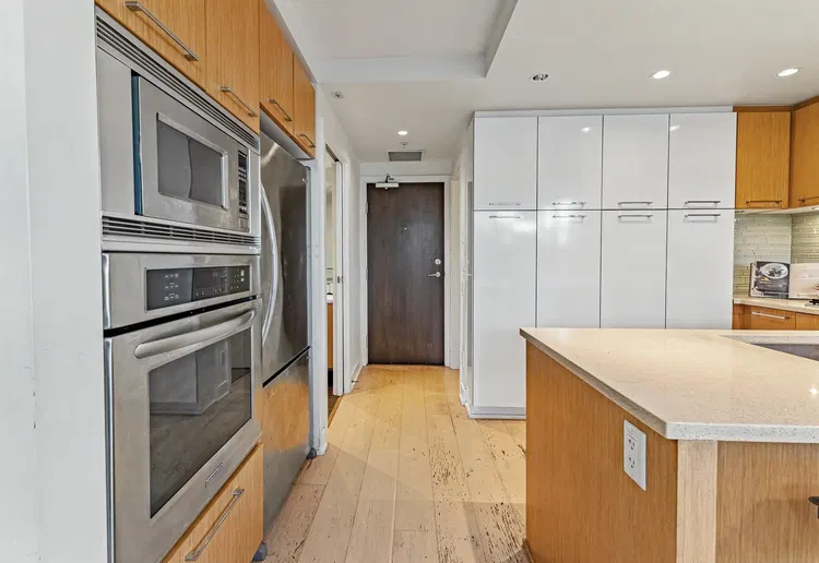 Photo 5 of 14 at #207 – 1680 W 4th Avenue