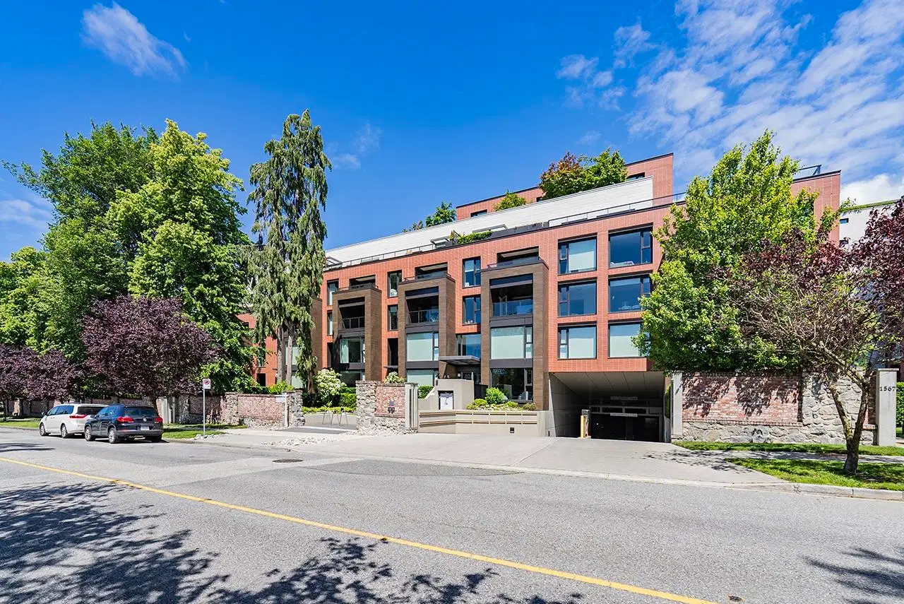 #310 – 1571 57th Avenue