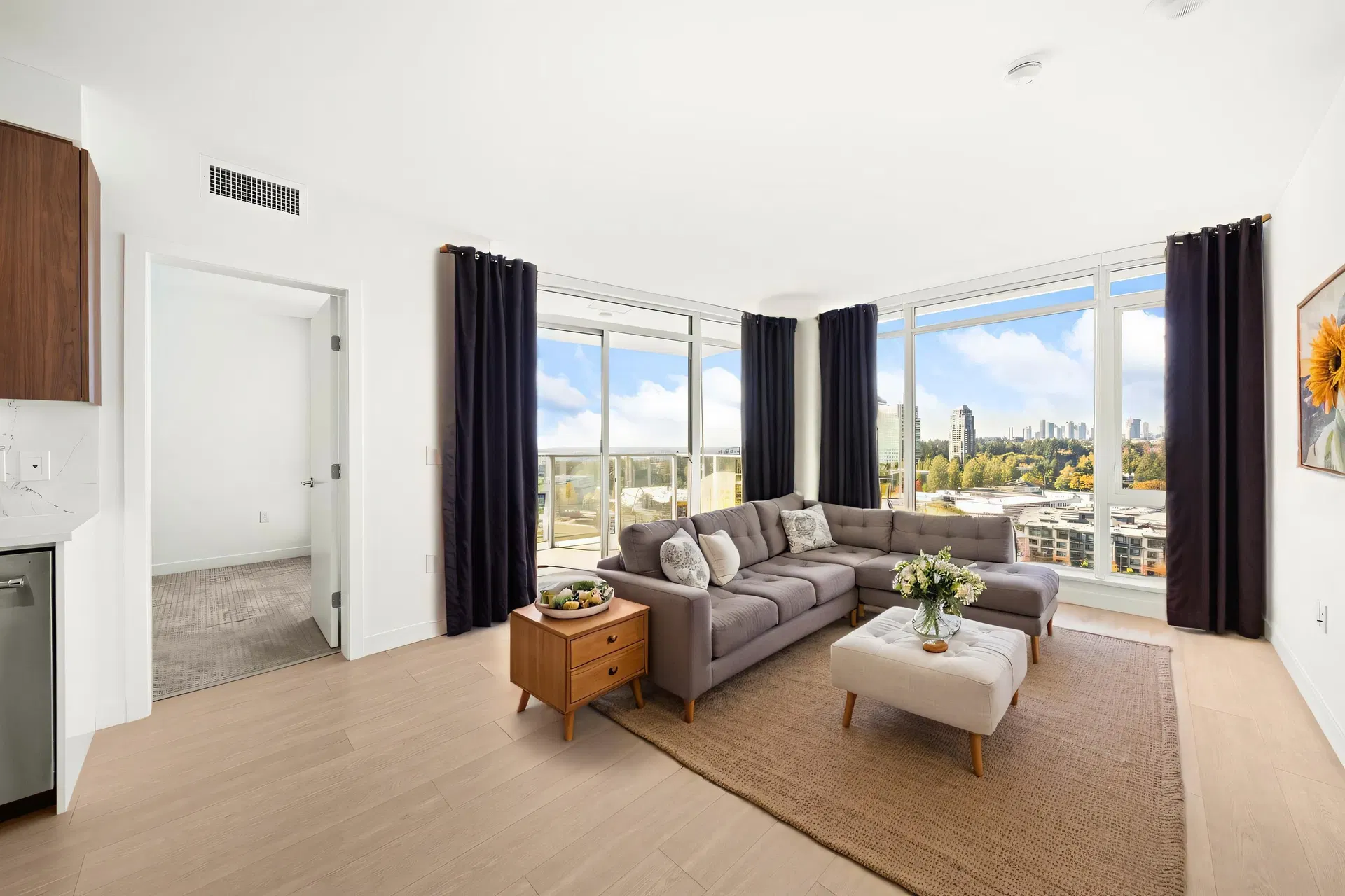 Photo 4 of 37 at #1601 – 7683 Park Crescent