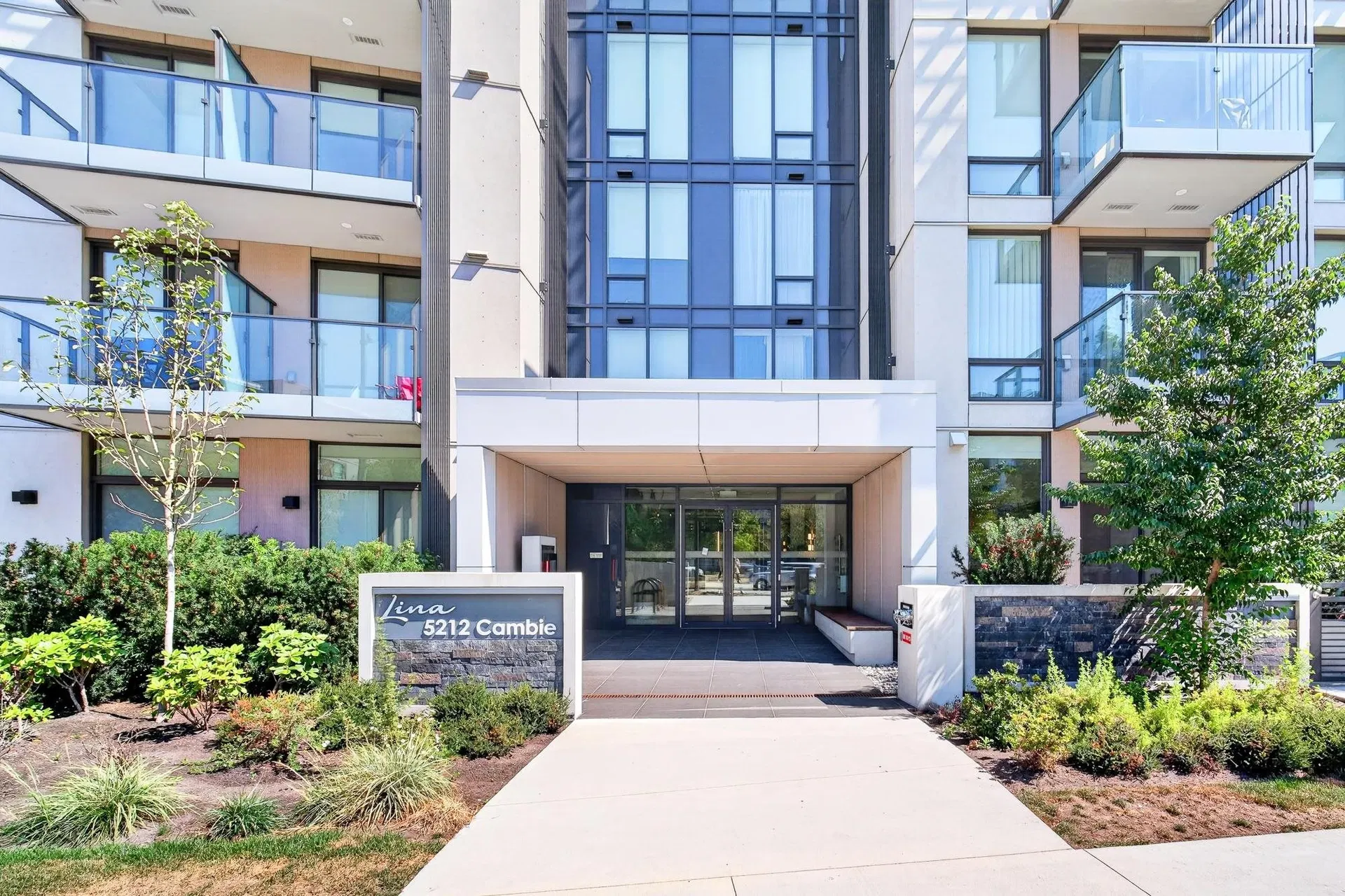 #116 – 5212 Cambie Street