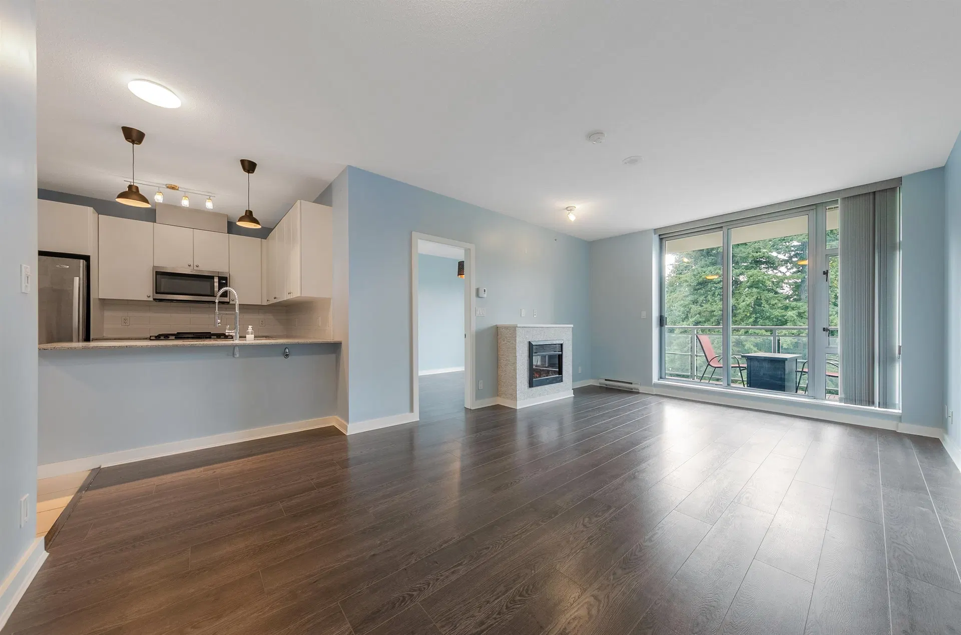 Photo 1 of 21 at #1007 – 280 Ross Drive