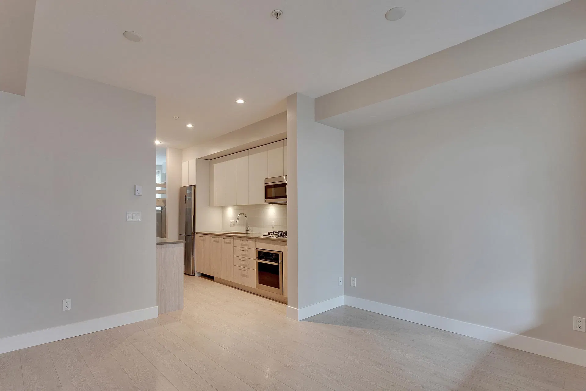 Photo 5 of 20 at #13 – 5152 Canada Way