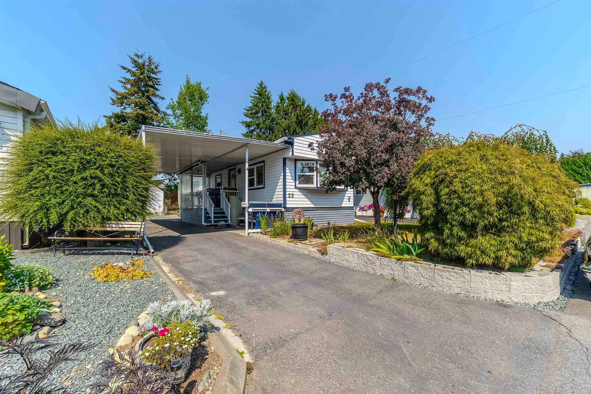 #25 – 31313 Livingstone Avenue