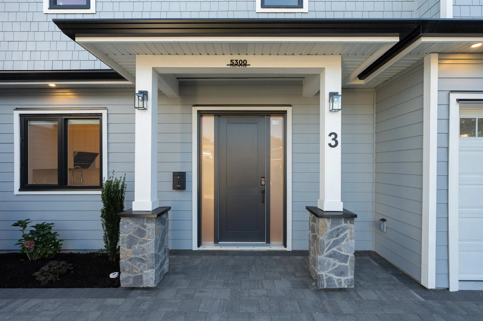 Photo 2 of 28 at #3 – 5300 Chetwynd Avenue