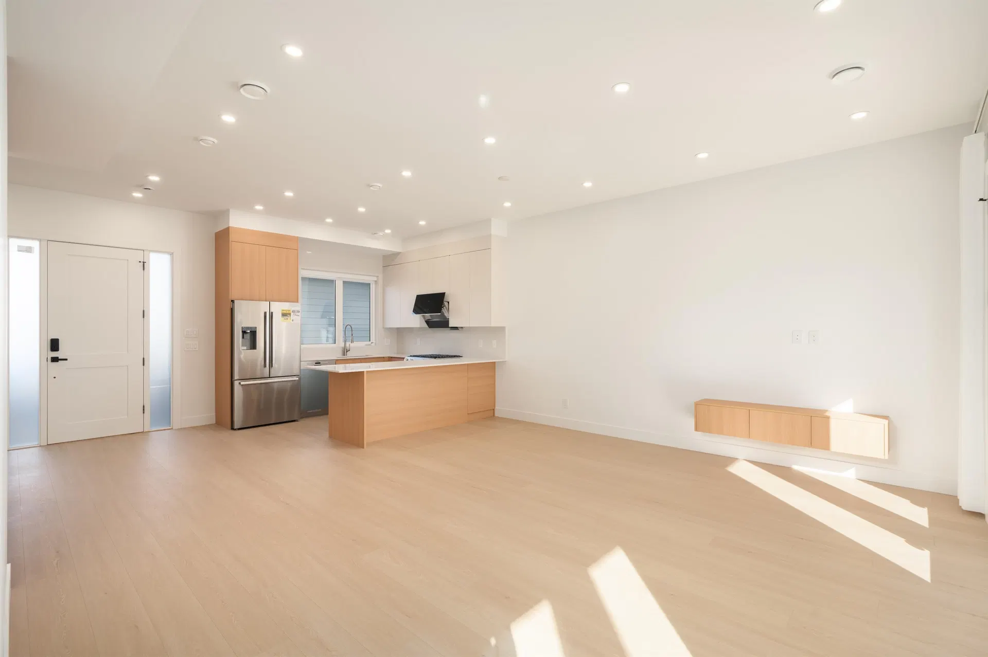 Photo 3 of 28 at #3 – 5300 Chetwynd Avenue