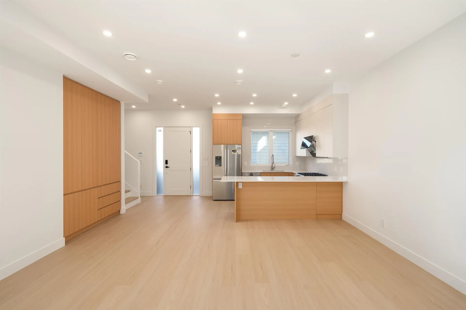 Photo 4 of 28 at #3 – 5300 Chetwynd Avenue