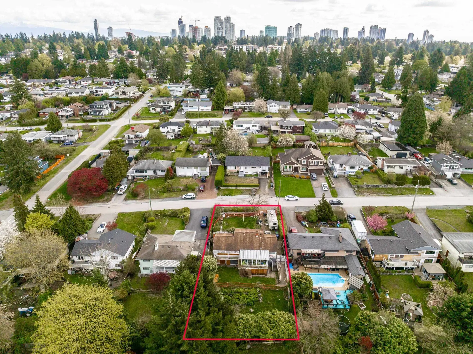 Photo 4 of 7 at 10259 124a Street