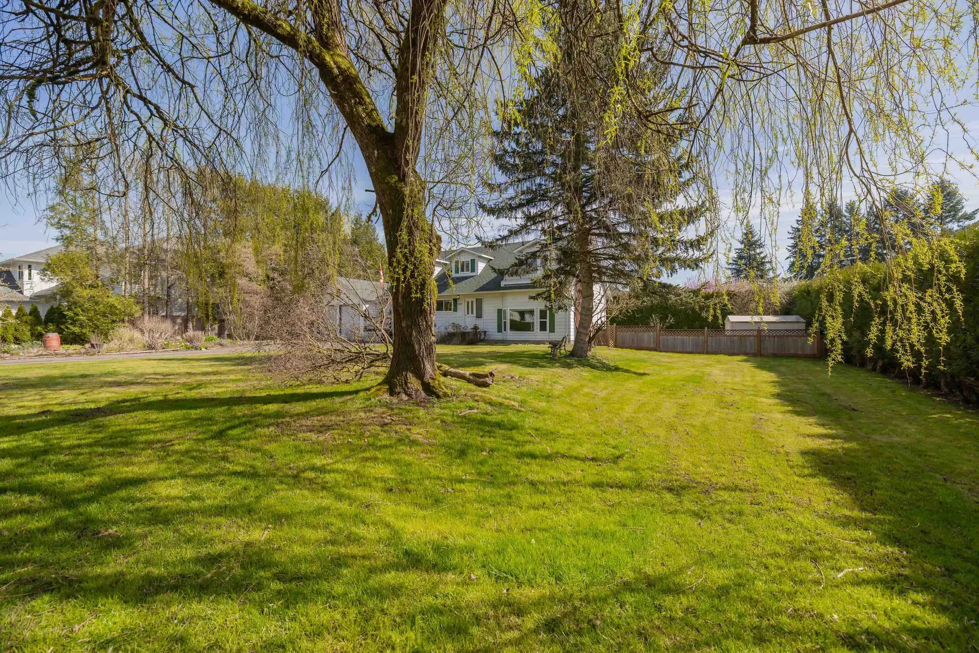 Photo 4 of 40 at 4458 Benz Crescent